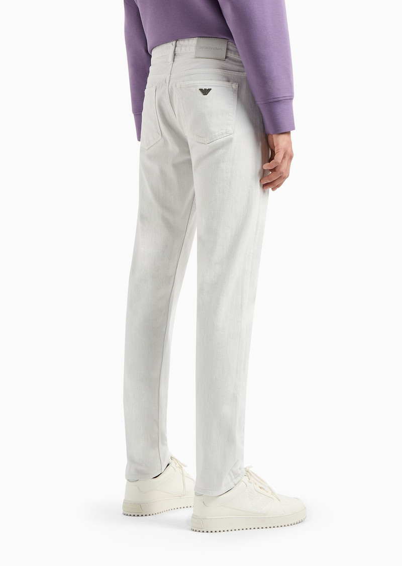 J75 Slim-fit jeans in garment-dyed comfort denim 3