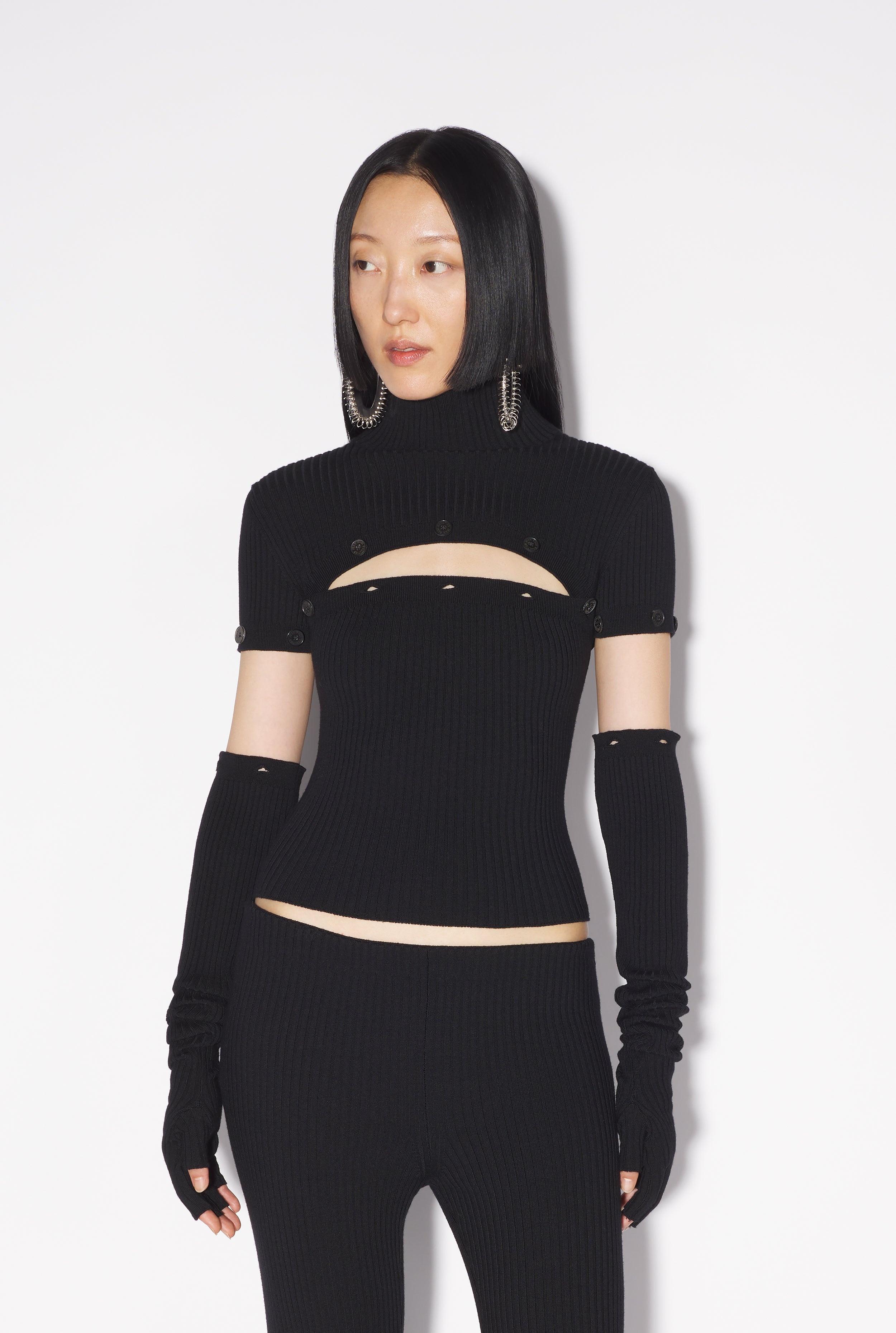 THE BUTTONED KNIT TOP - 4