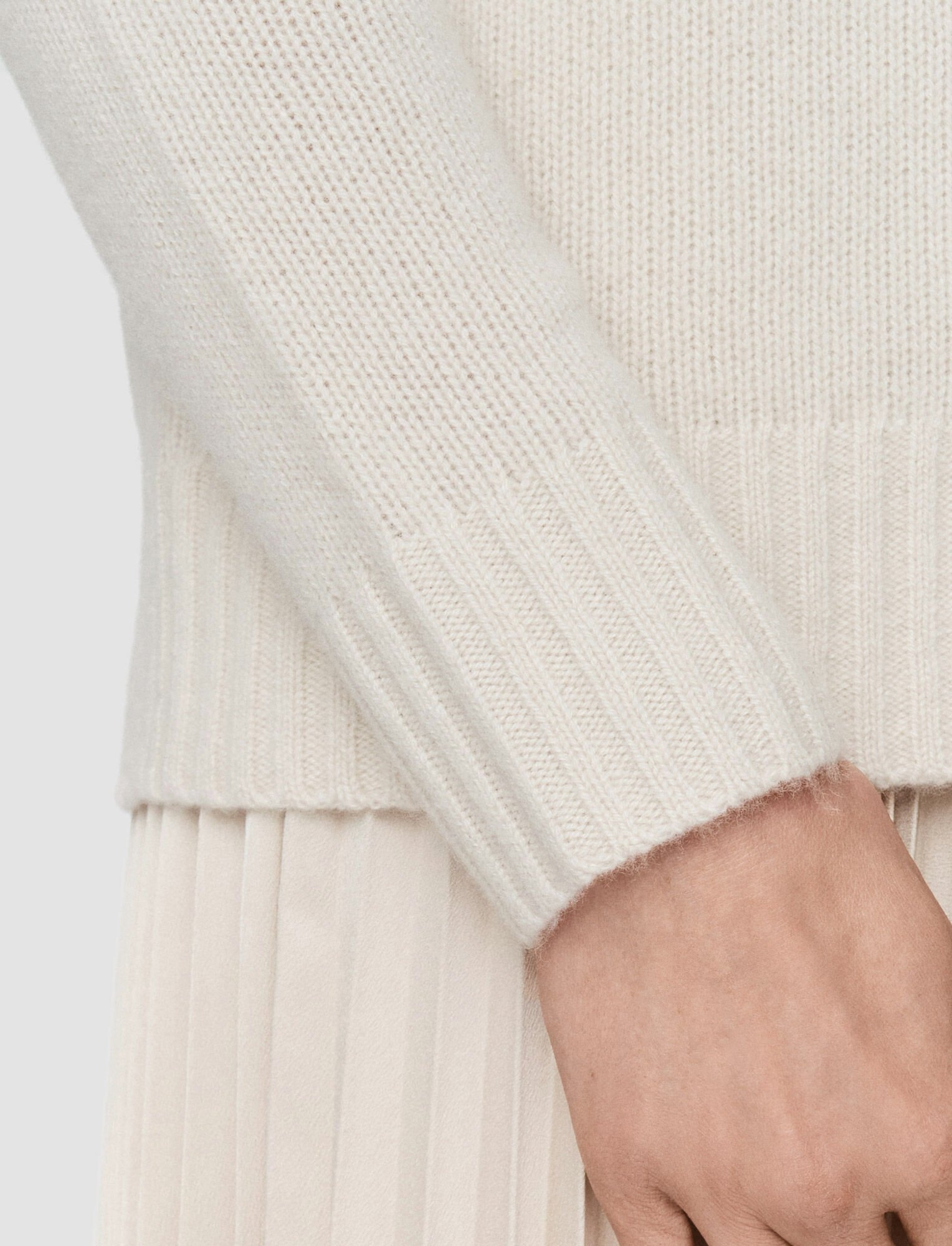 Open Cashmere Round Neck Jumper - 6