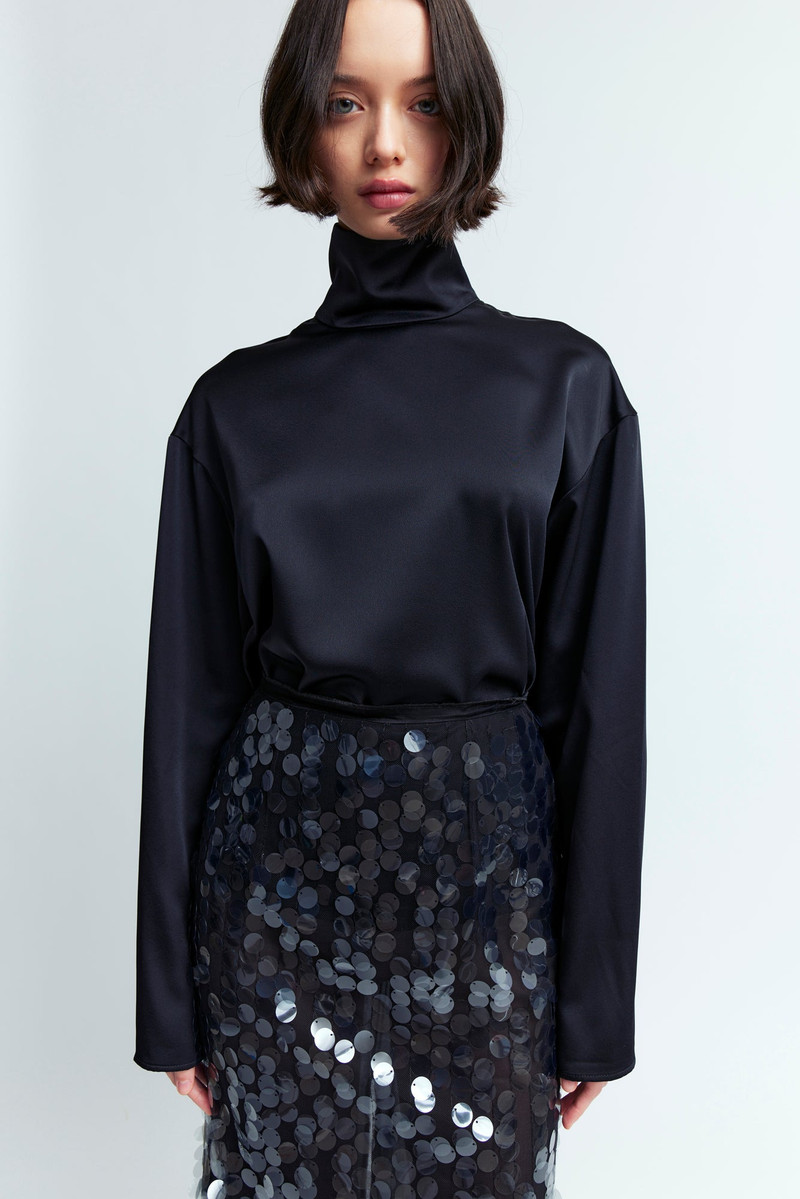 16ARLINGTON OLALL TOP IN CREPE outlook