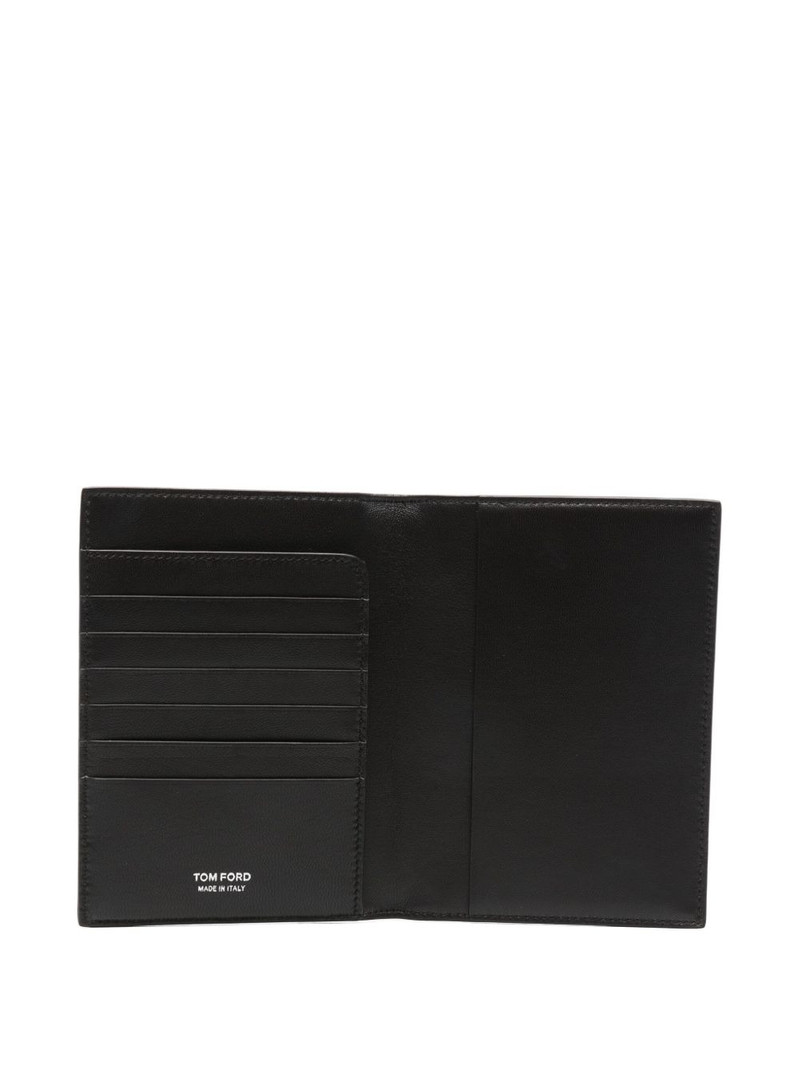 crocodile-effect leather wallet 3