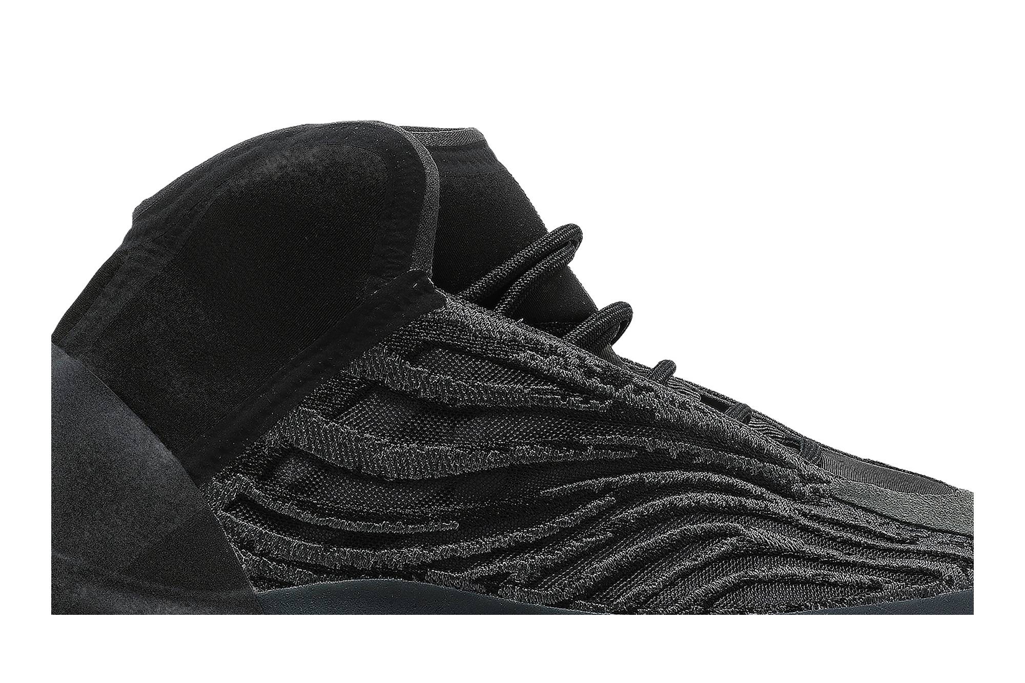 Yeezy Quantum 'Onyx' - 2
