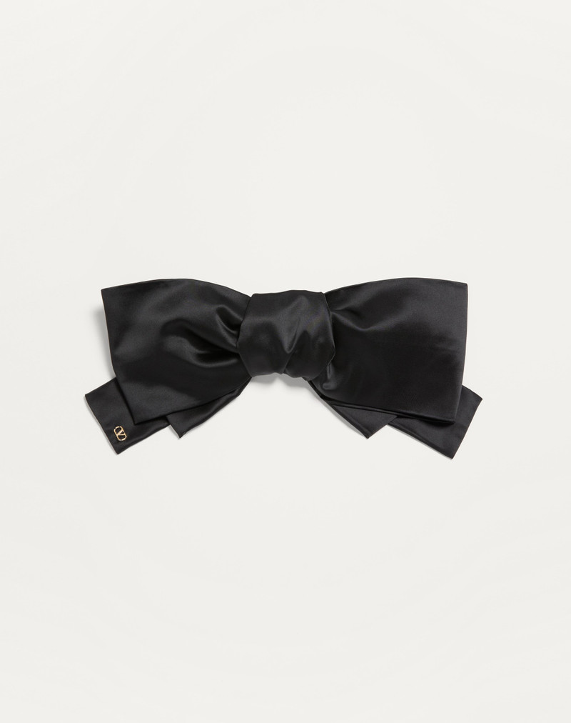 VLOGO SIGNATURE SATIN BOW HAIRCLIP 1