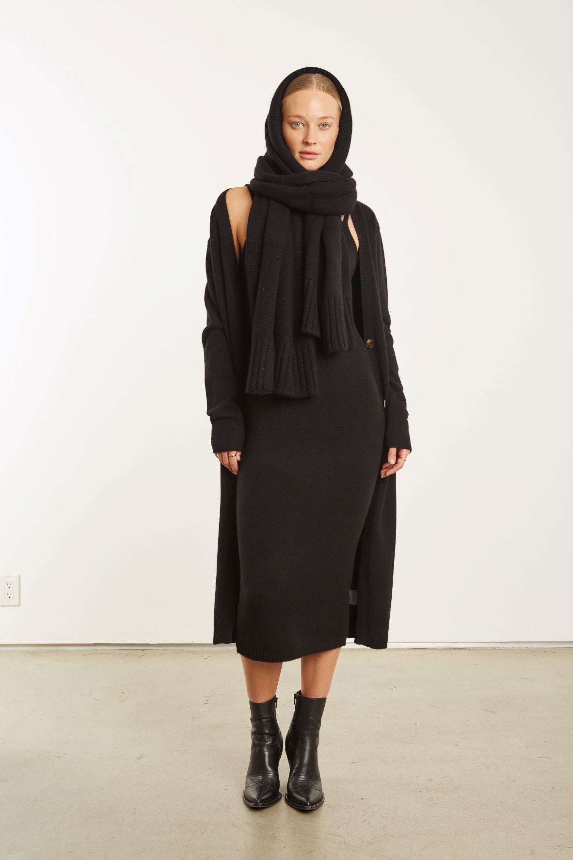 BLACK CASHMERE WRAP SCARF - 3