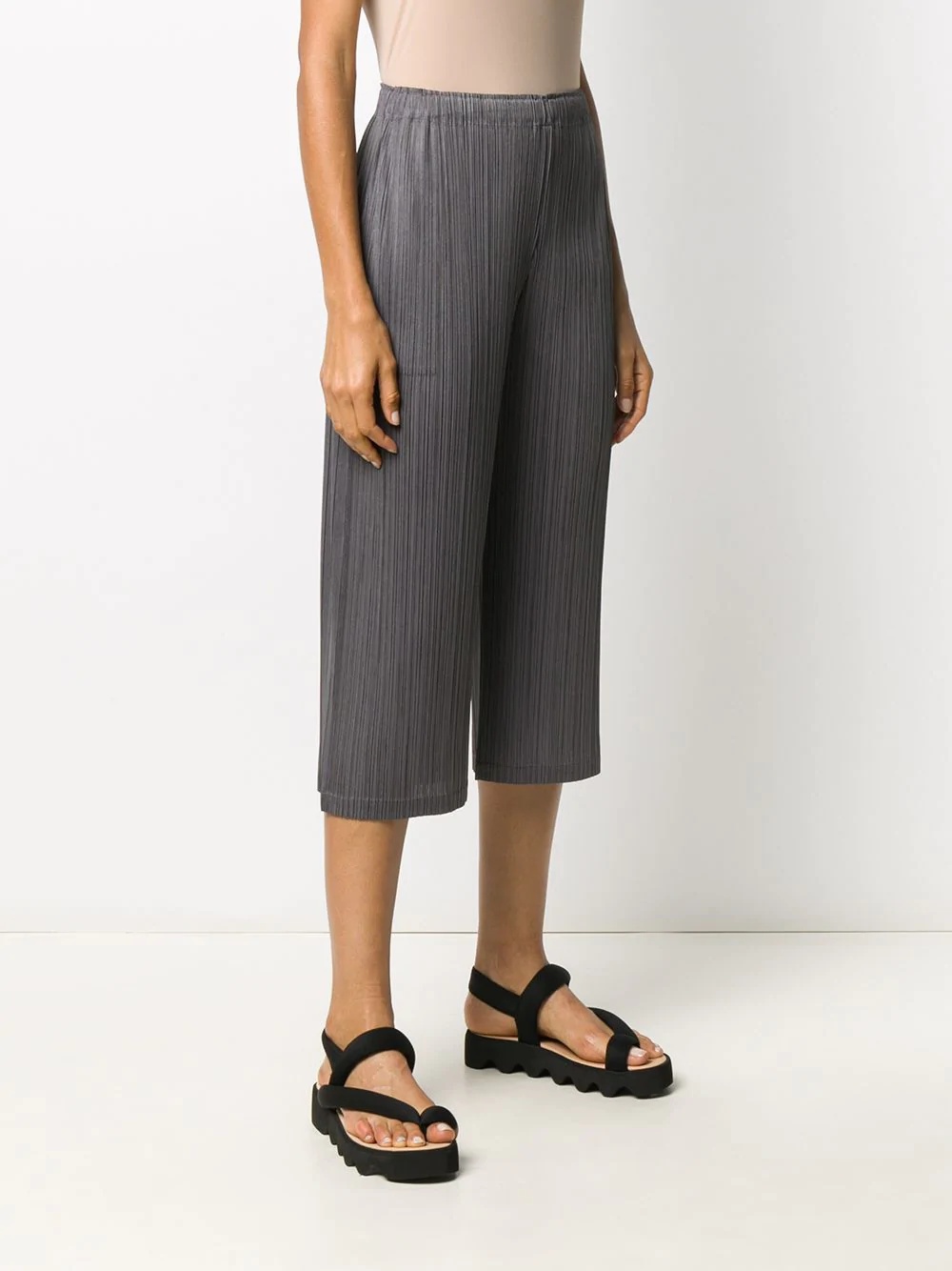 micro-pleated cropped trousers - 3