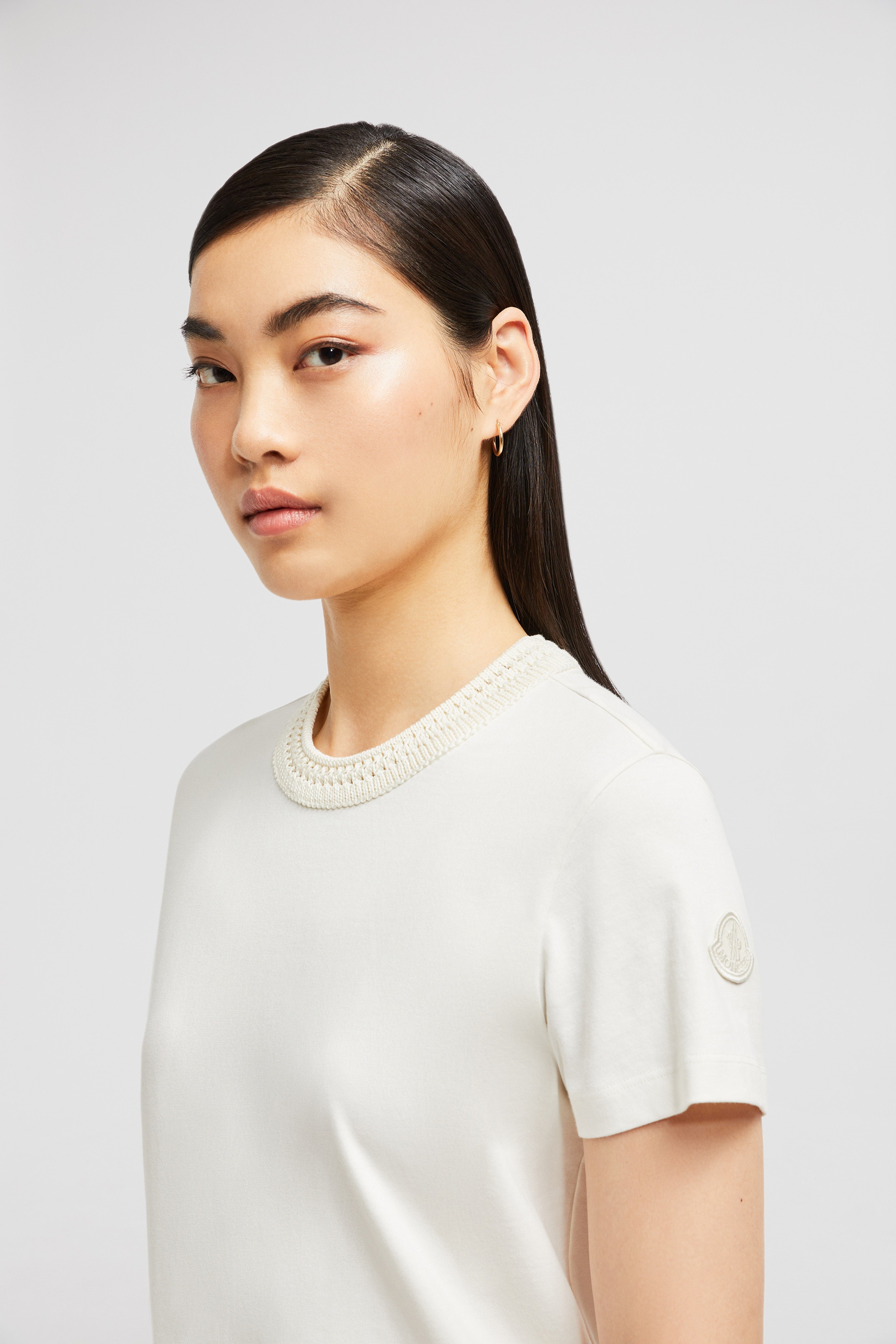 【MONCLER】CROCHET T-SHIRT Moncler White Crochet Jersey T-shirt | ModeSens