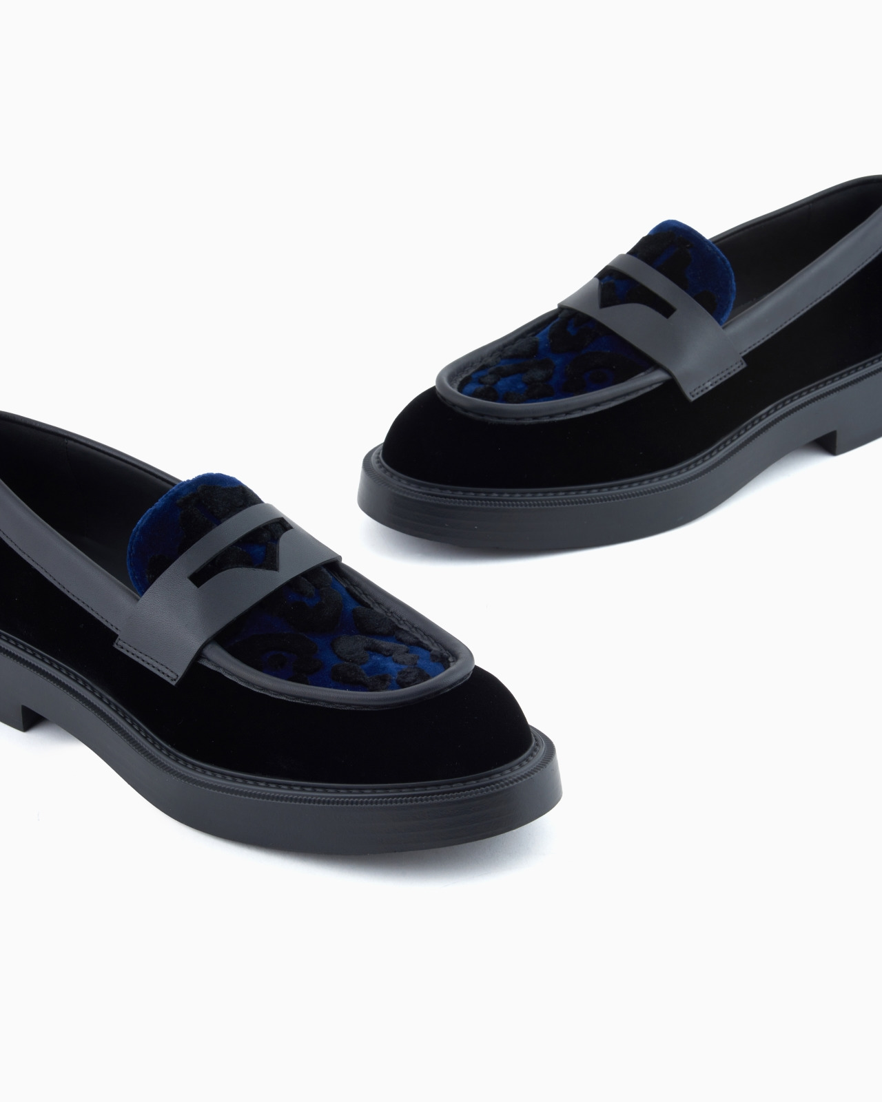 ANIMAL-PRINT VELVET LOAFERS - 5