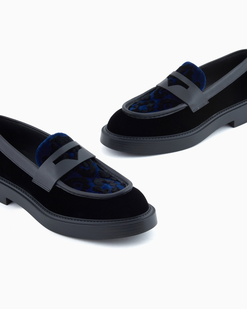 ANIMAL-PRINT VELVET LOAFERS 5