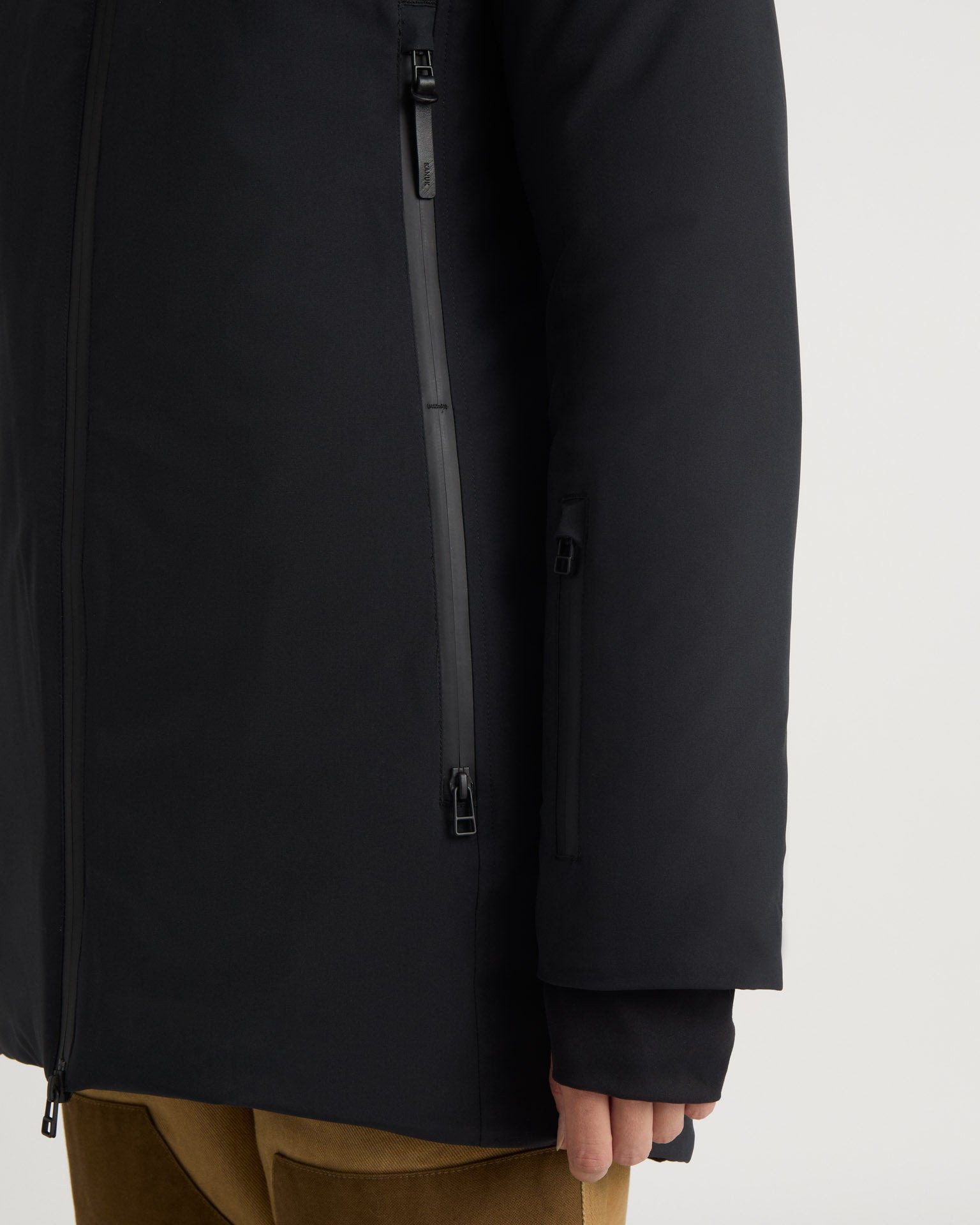 Laurier - Jet Black - 4