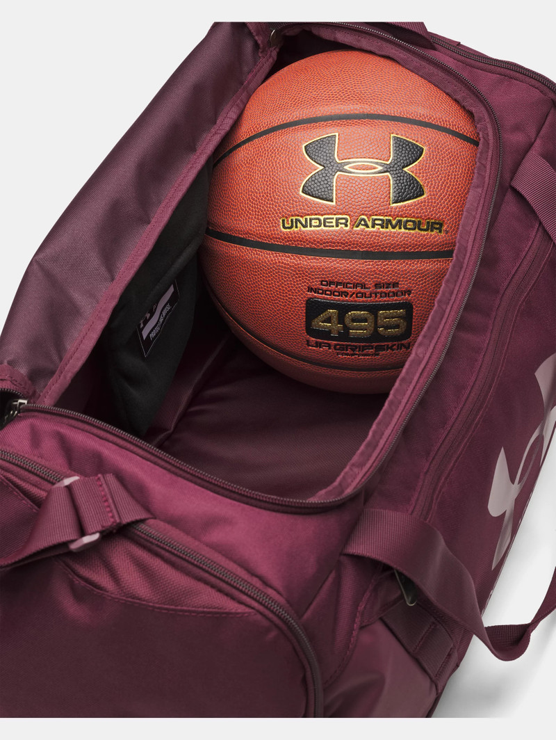 UA Undeniable 5.0 Small 3