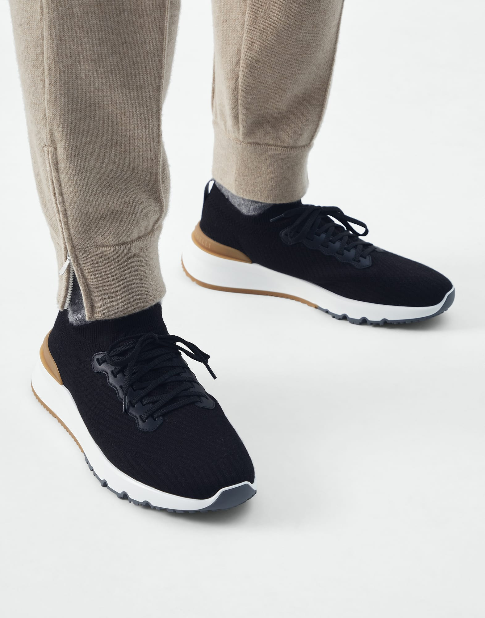 Cotton knit and semi-polished calfskin runners - 4