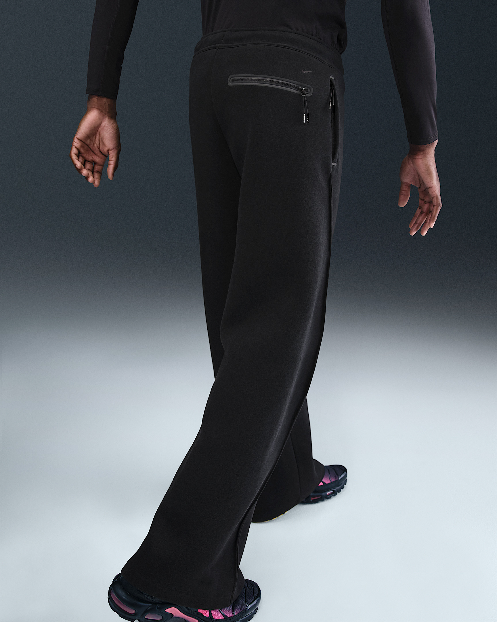 Nike Tech Men's Fleece Loose-Fit Open Hem Pants - 3