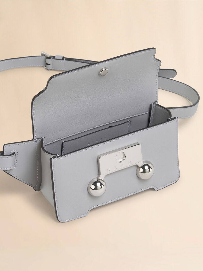 GREY LEATHER TRUNKAROO CROSSBODY BAG - 3