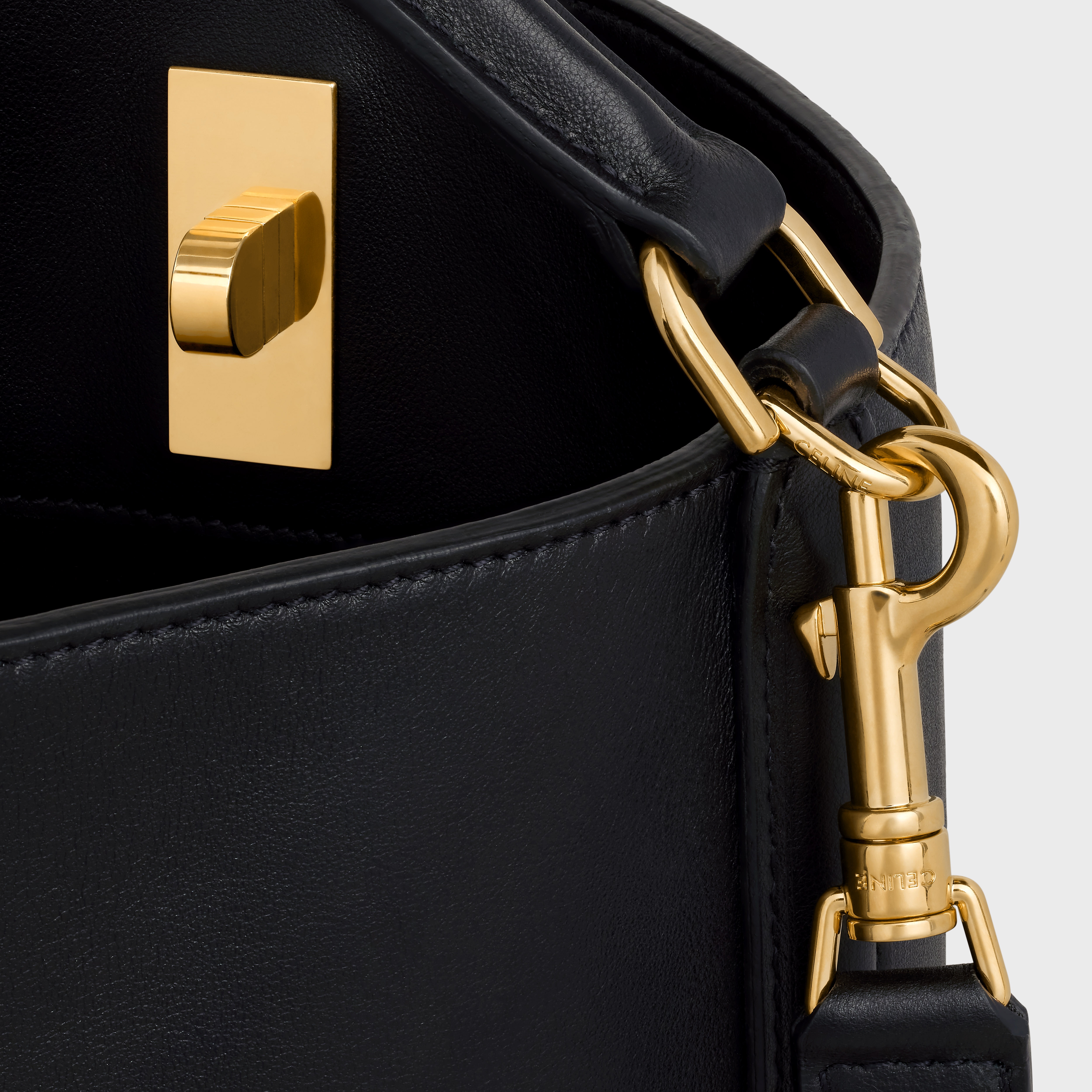 Bucket 16 Bag in Smooth Calfskin - 4