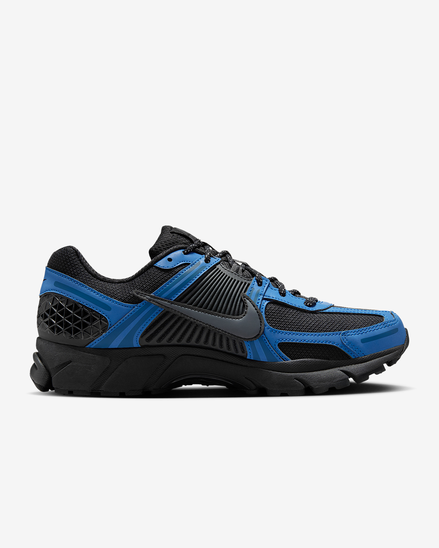 Nike Zoom Vomero 5 SE Men's Shoes with Reflective Accents - 3