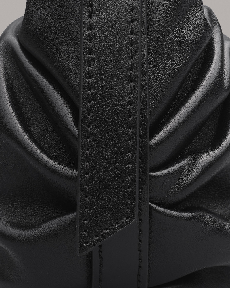 Commuter Mini Hobo - Leather
Mini Bag 5