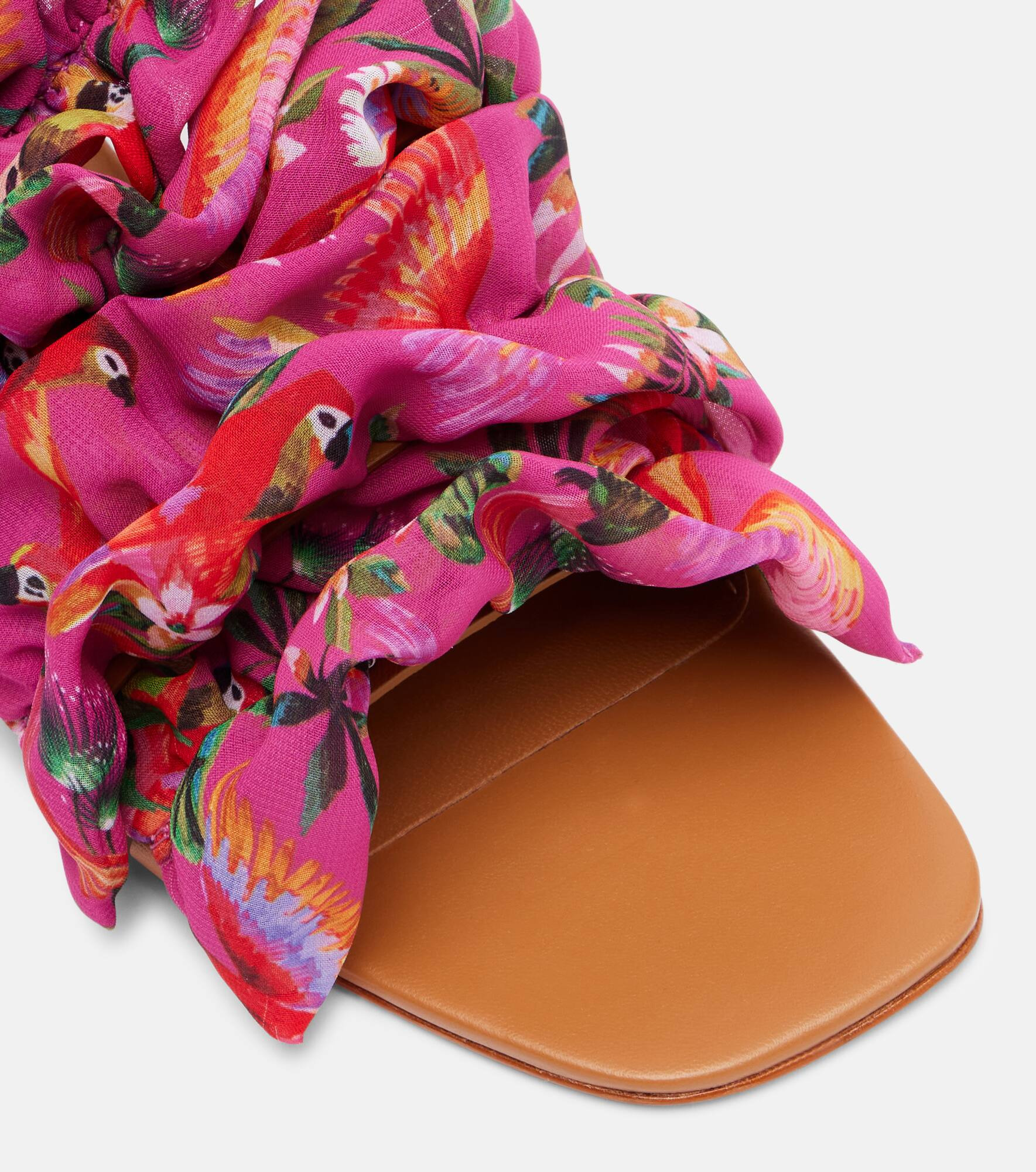 Printed ruffled sandals - 5