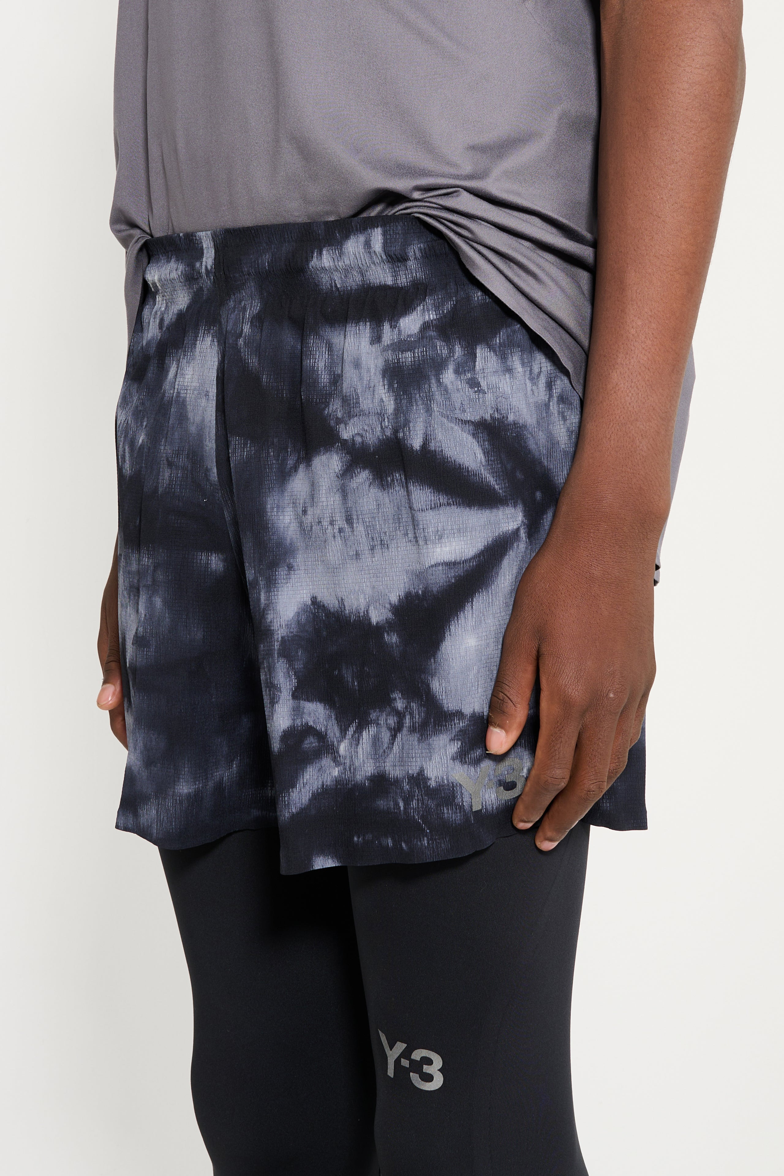 Y-3 AOP RUNNING SHORTS BLACK / MULTI COLOR - 4