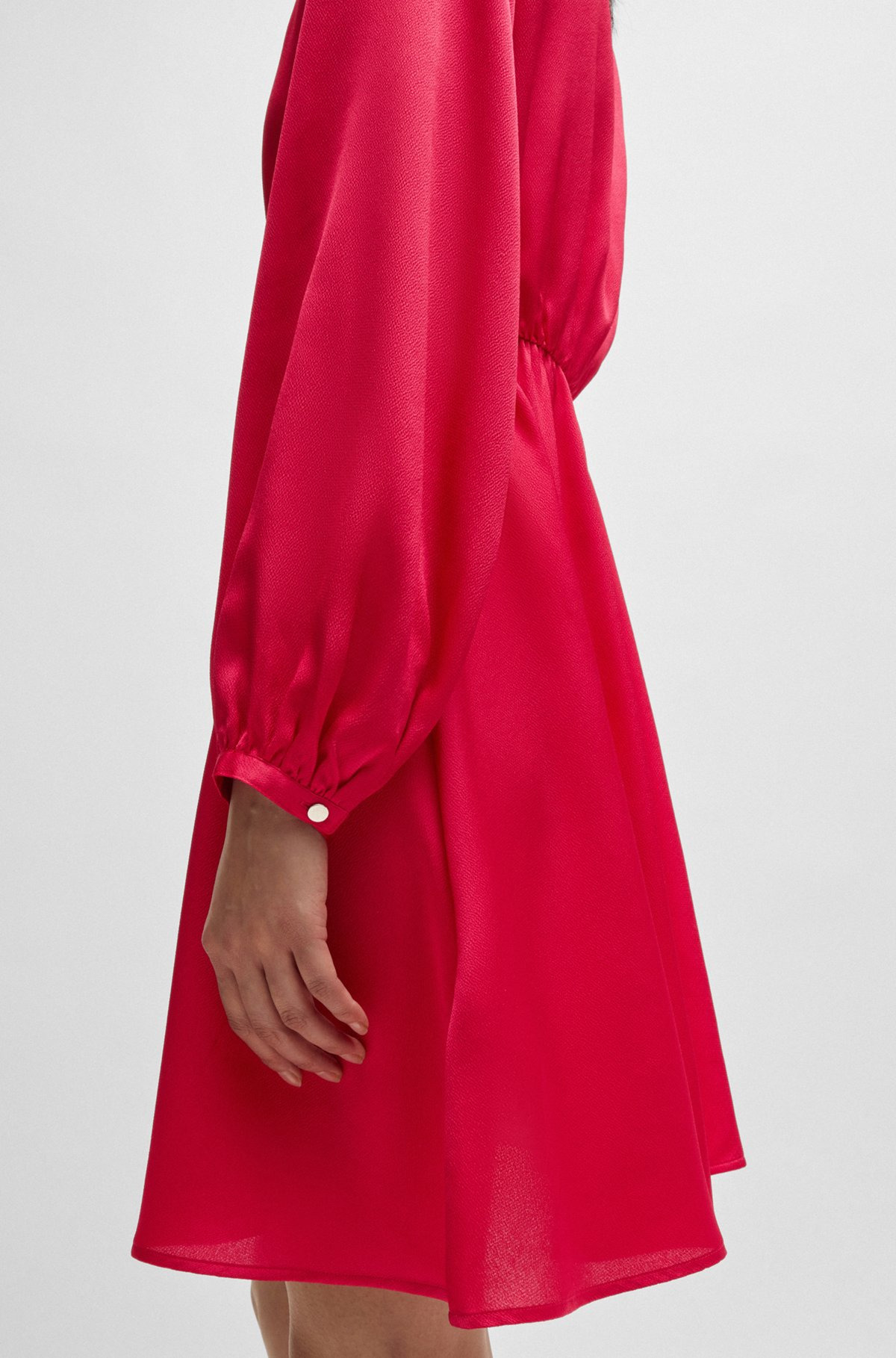 V-NECK DRESS IN HAMMERED SATIN - 6