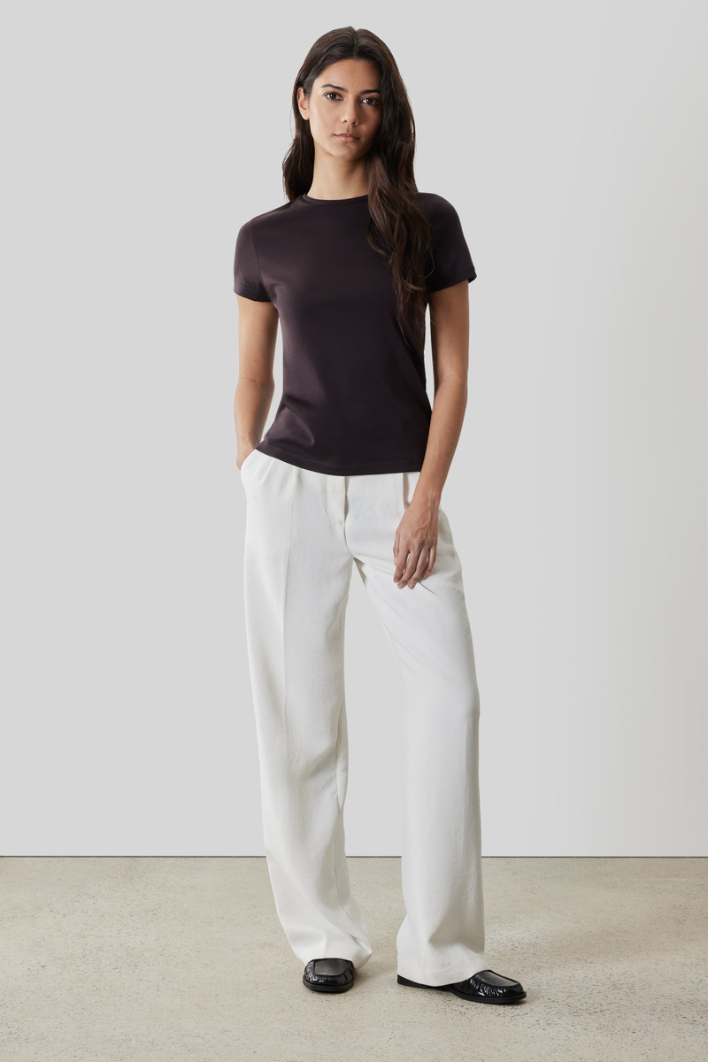 ROBERT BARAKETT The Barakett Women's Tee outlook