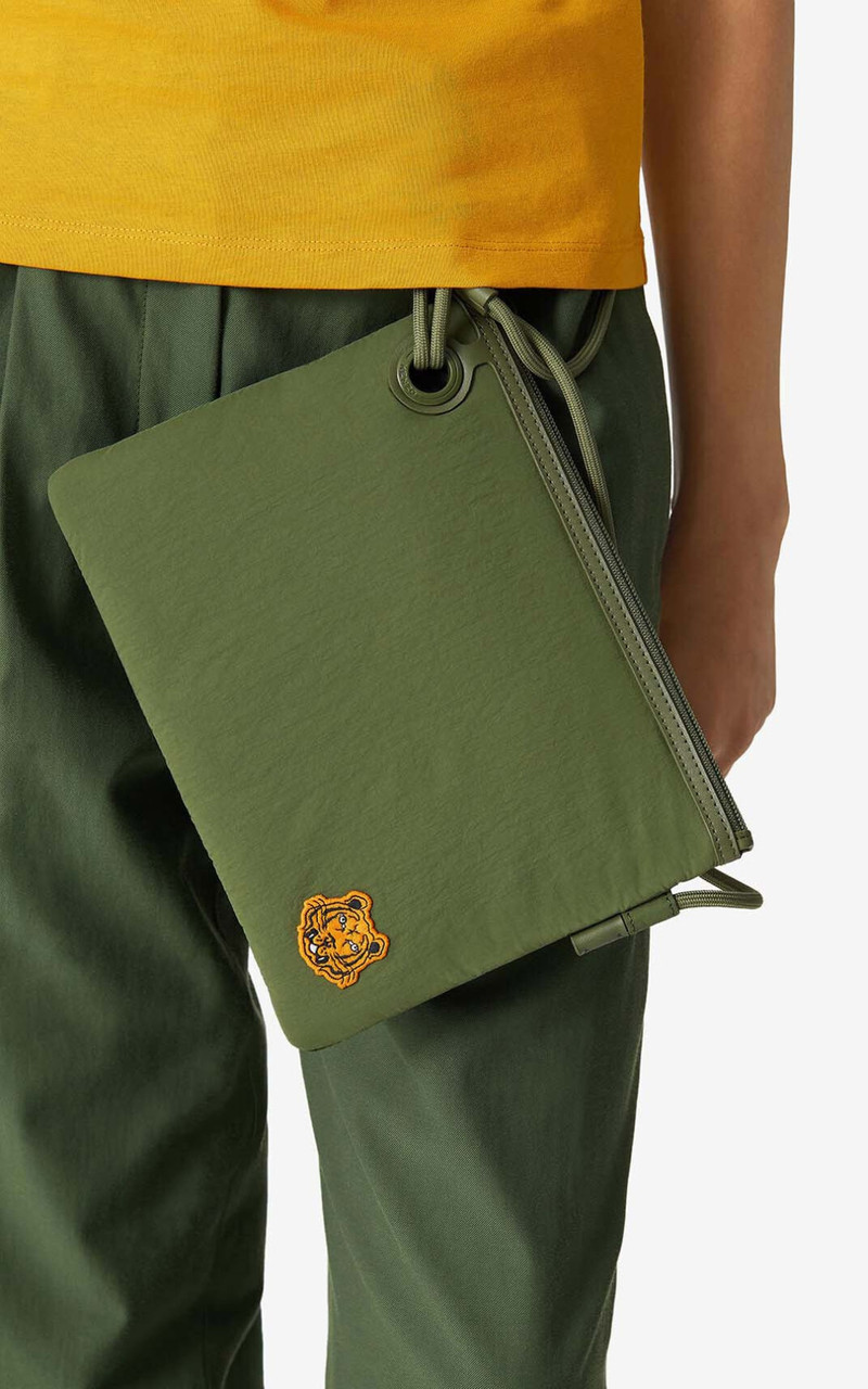 Tiger Crest bag with strap 1