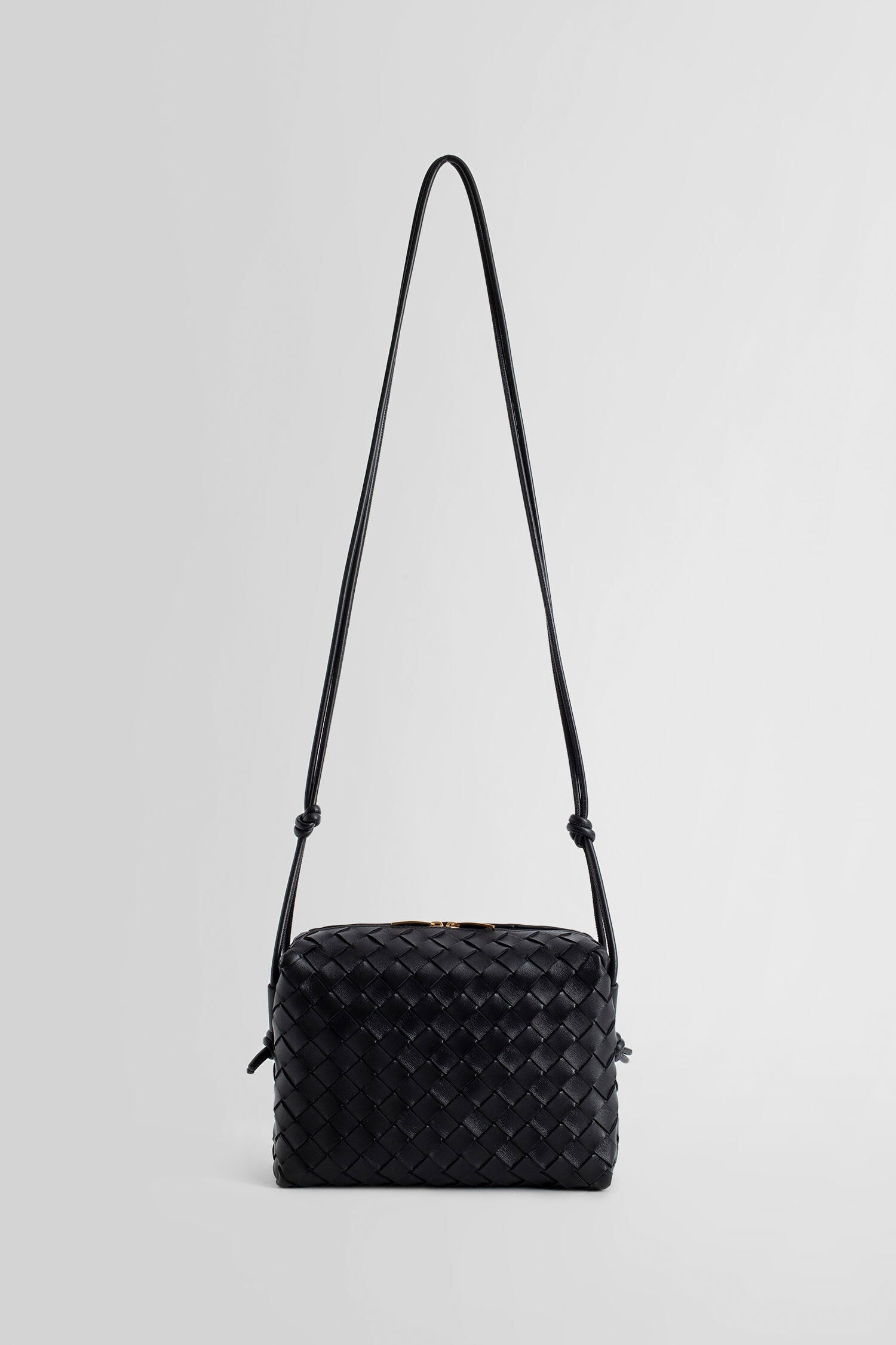 BOTTEGA VENETA WOMAN BLACK SHOULDER BAGS - 3