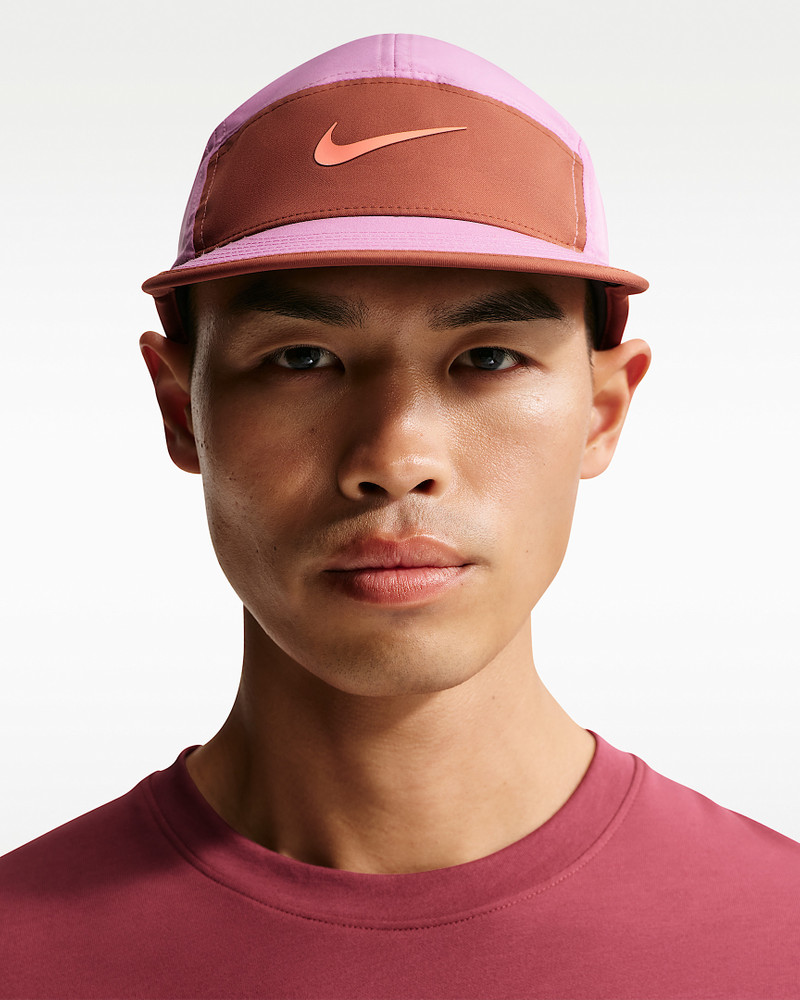 Nike Fly Dri-FIT Unstructured Swoosh Cap 1