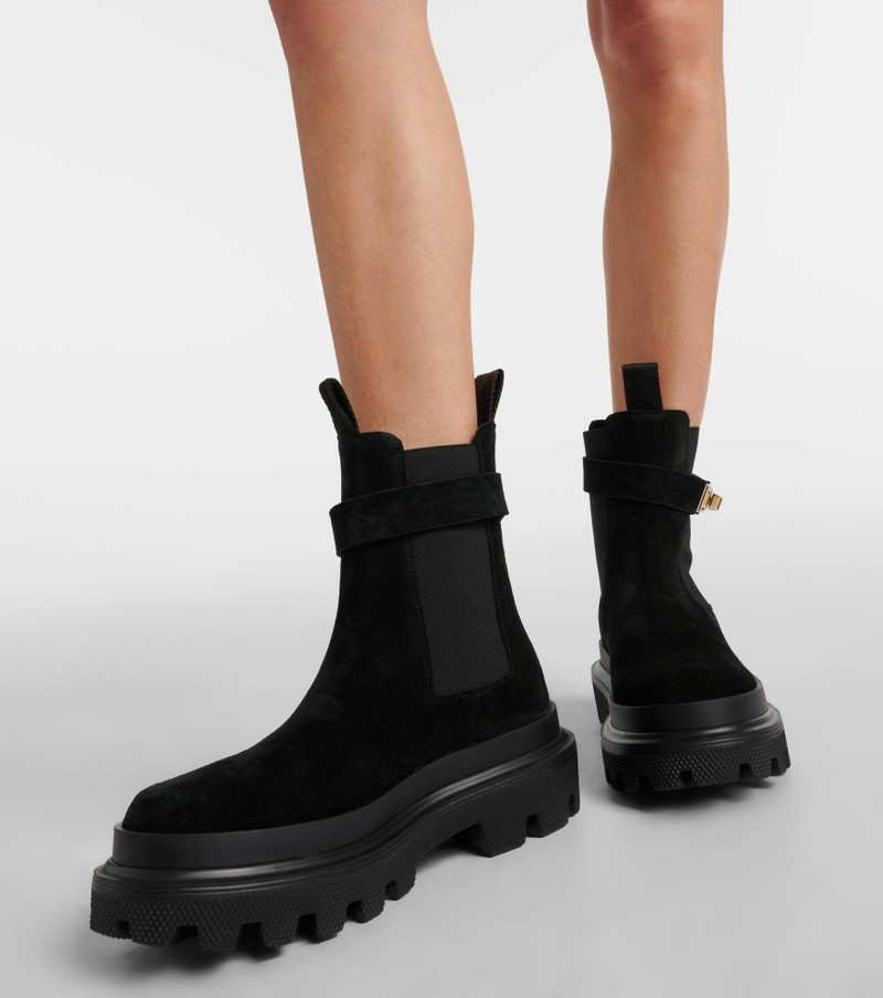 Suede ankle boots 4