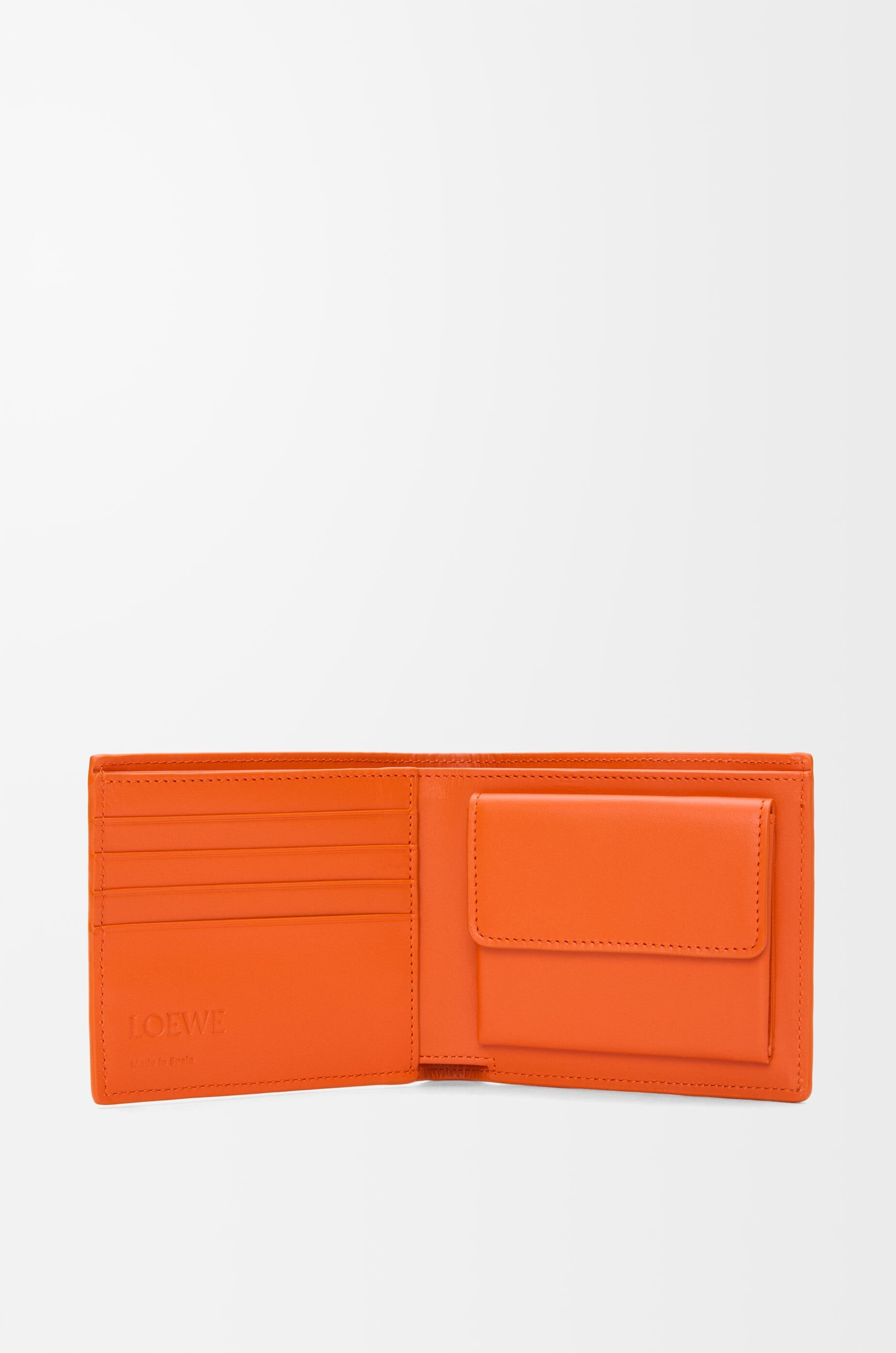 Bifold coin wallet in textured classic calfskin 2