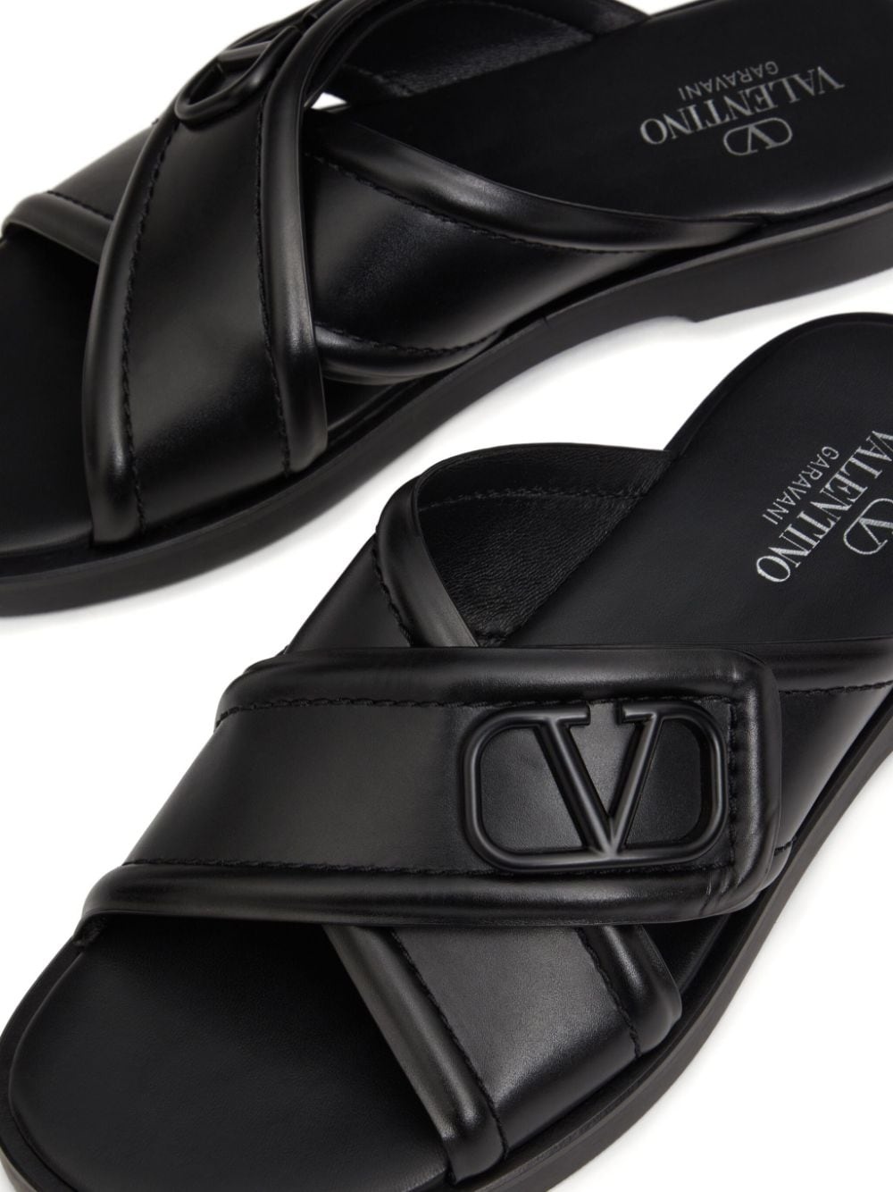VLogo Signature leather sandals - 5