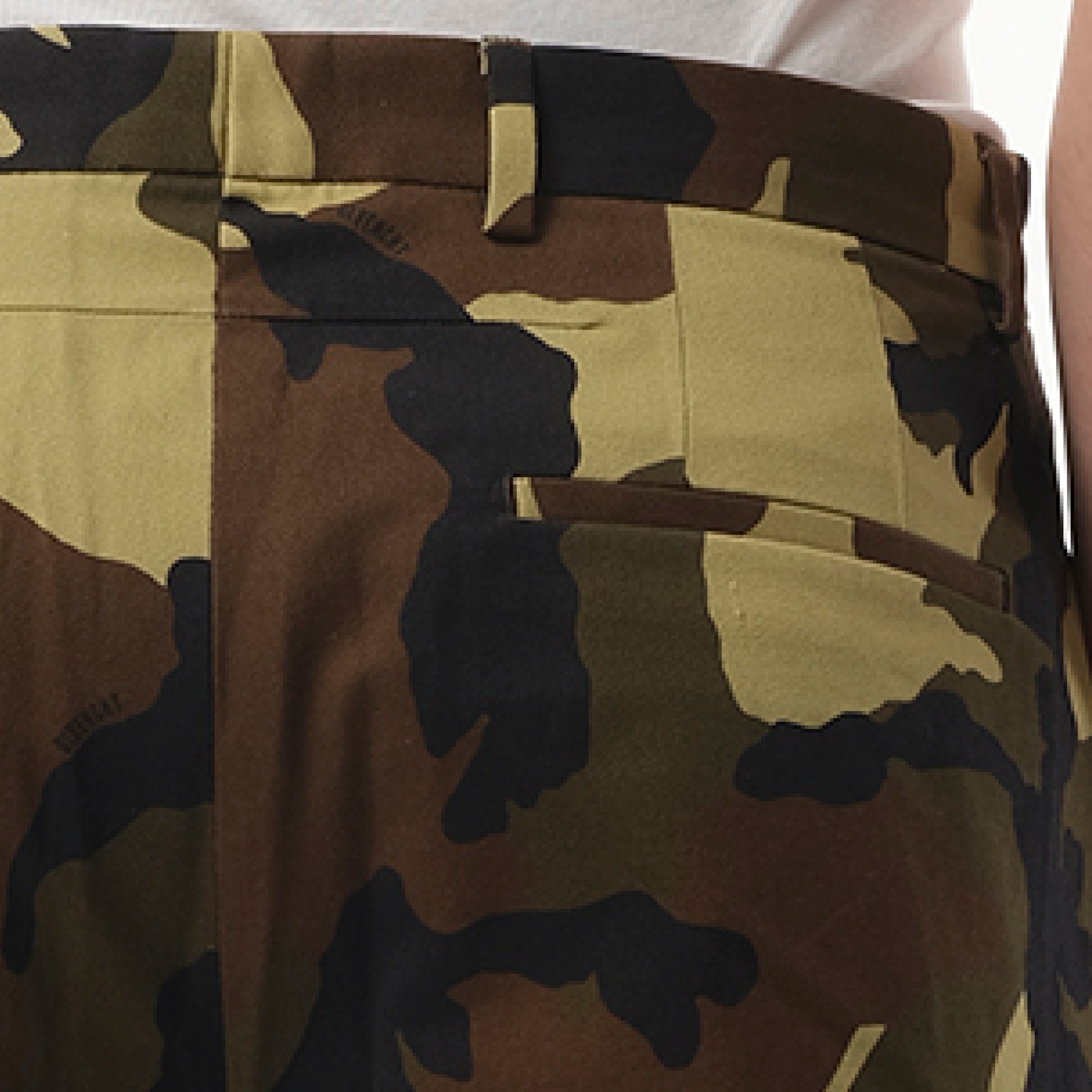 Camo Bermuda in Khaki - 3