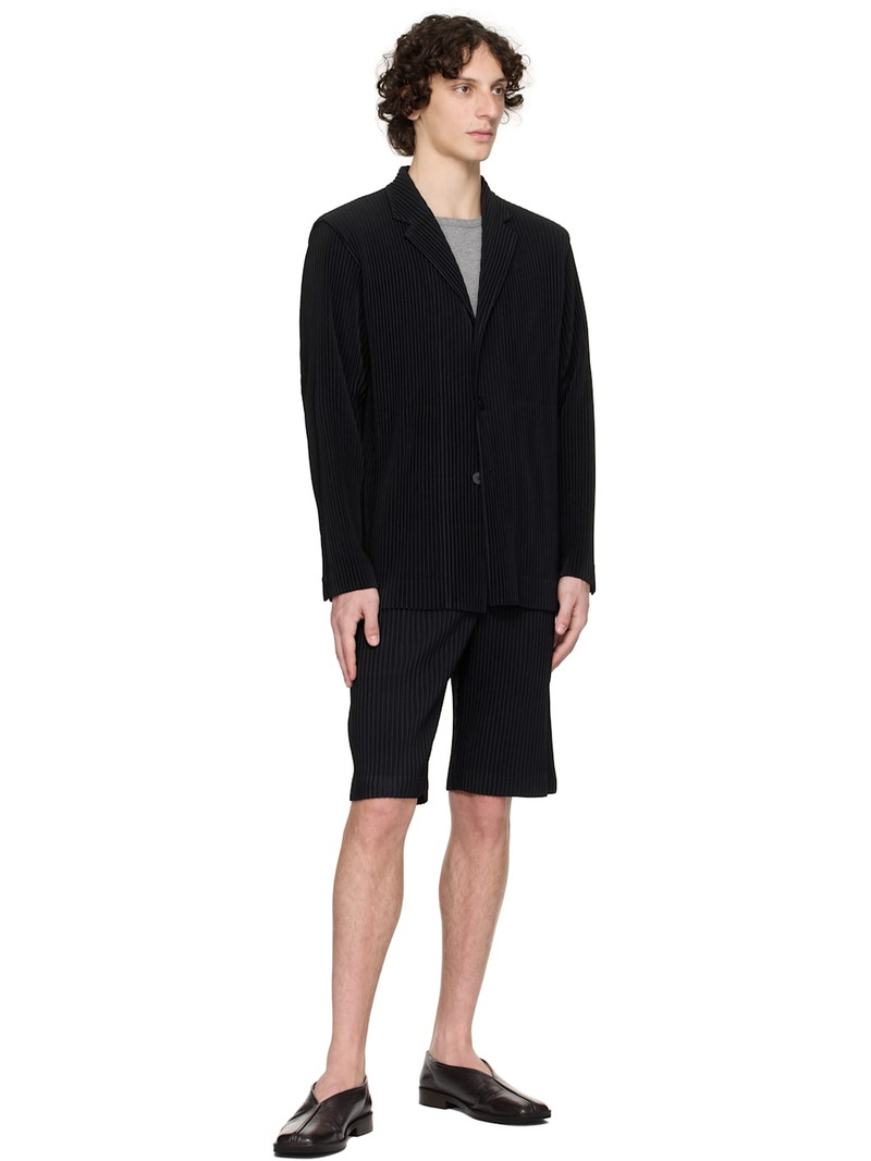 ISSEY MIYAKE Black Tailored Pleats 2 Shorts outlook