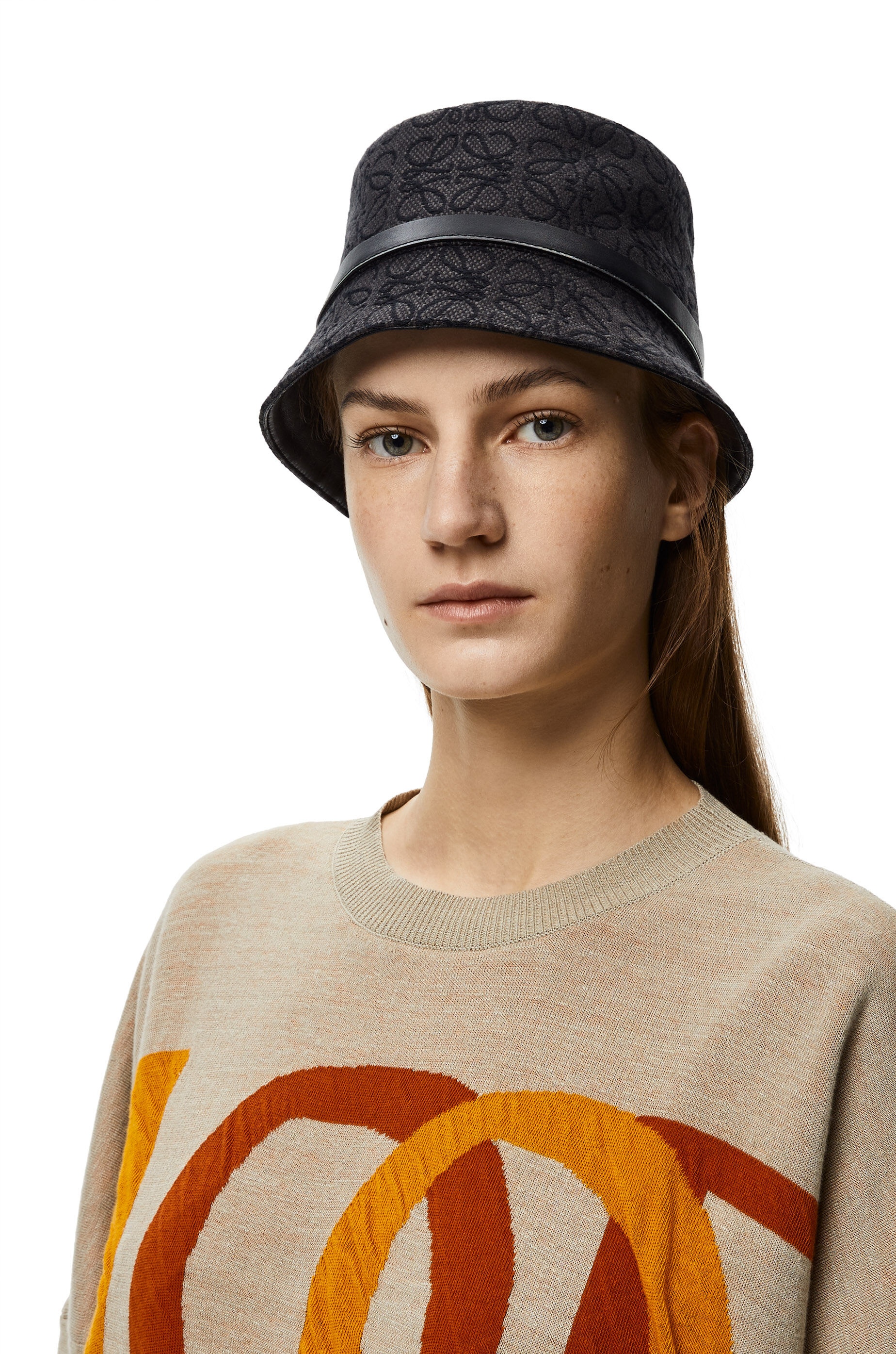 Bucket hat in Anagram jacquard and calfskin - 2