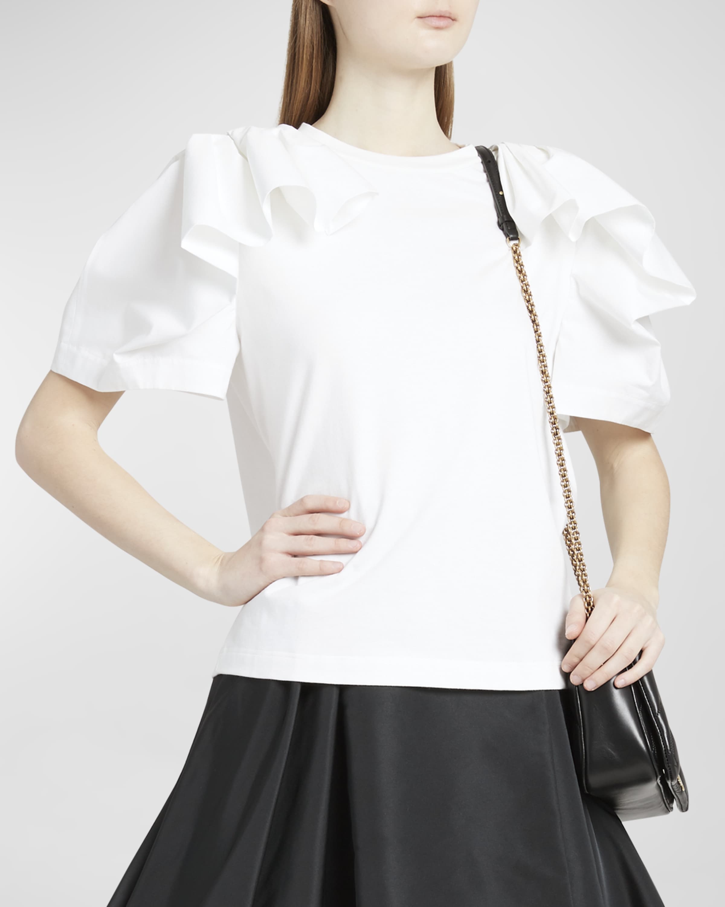 【送料&関税込】Alexander McQueen T-shirt With Ruffles Alexander McQueen Cut And Sew T-Shirt with Ruffle Sleeves