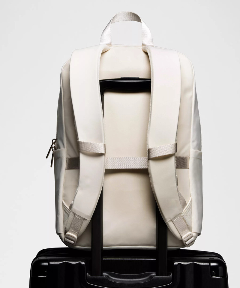 Everywhere Backpack 22L *Metal Hardware 6
