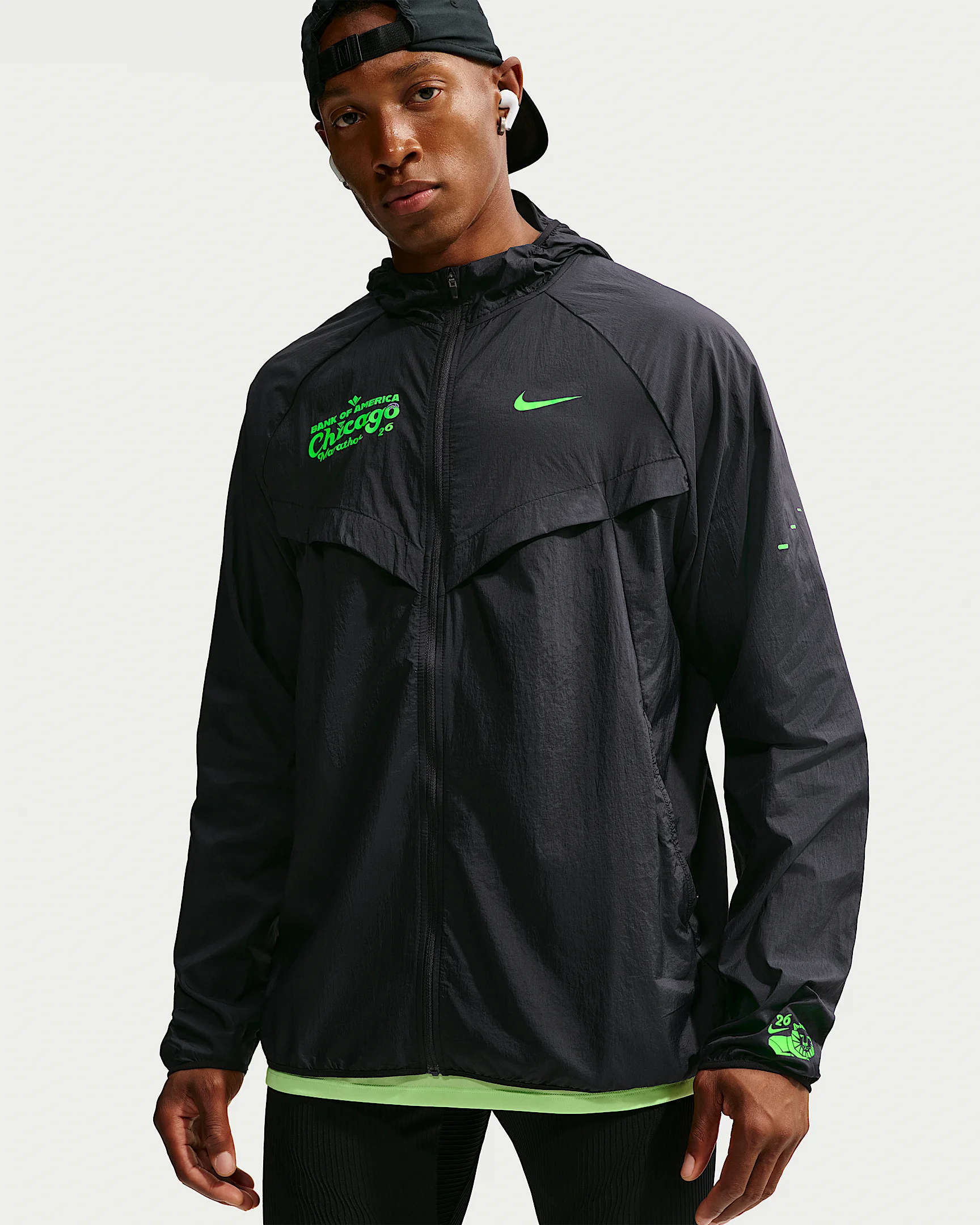 Nike Stride Men's Repel UV Protection Running Jacket - 1