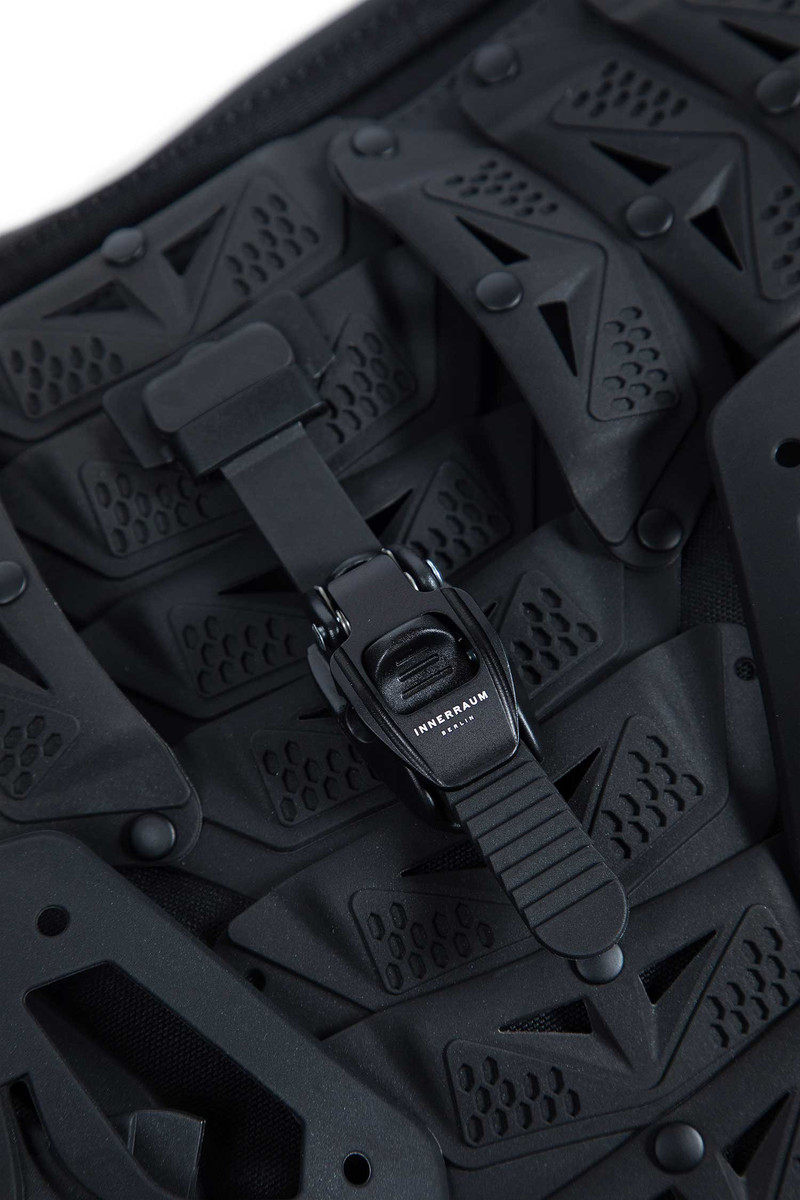 Innerraum Innerraum Clutches & Pouches outlook