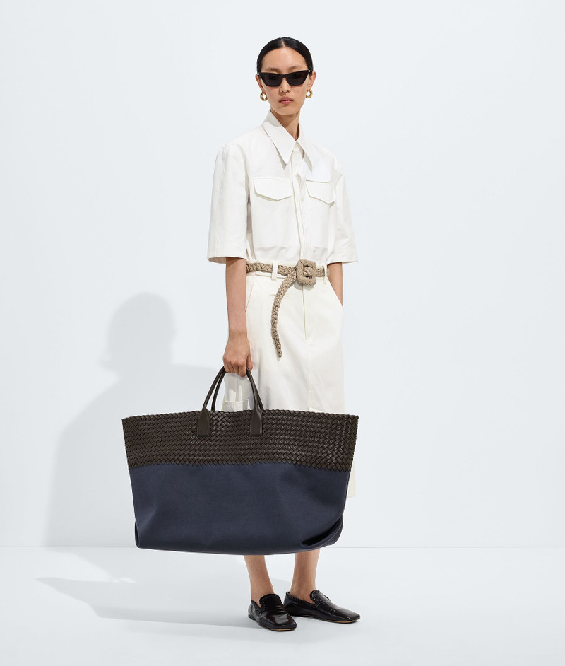 Bottega Veneta Maxi Cabat Mare outlook
