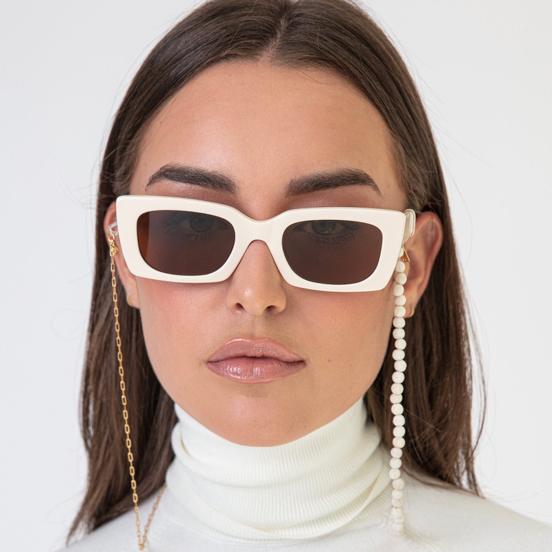illesteva Wilson Sunglasses outlook