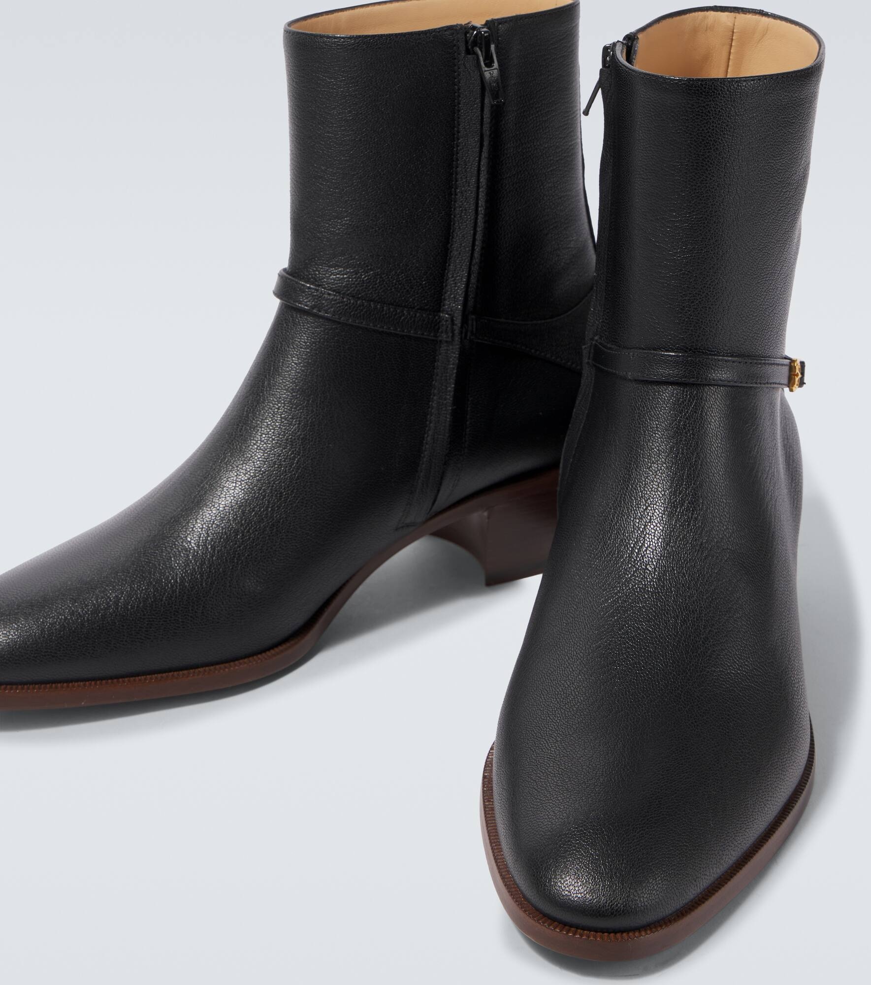 Pat VLogo Signature leather ankle boots - 3