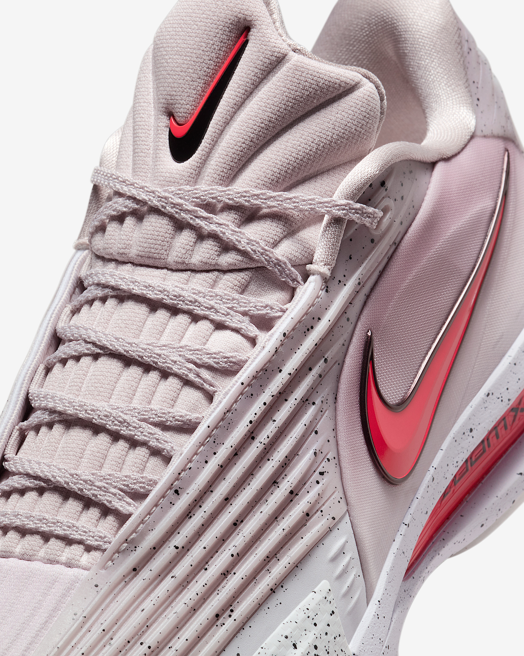 Nike G.T. Cut 3 Turbo Basketball Shoes - 7