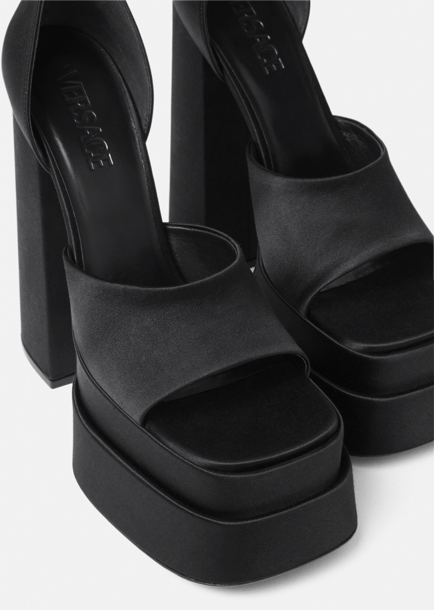 Medusa Aevitas Platform Sandals - 3