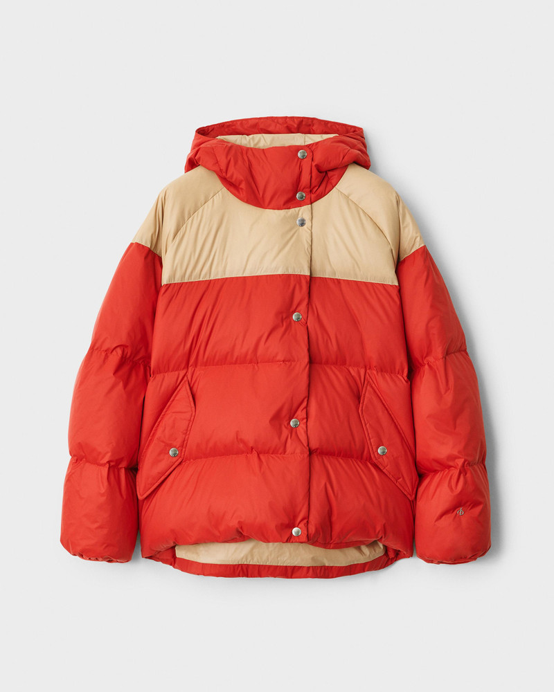 Joelle Nylon Puffer Jacket
Oversized Fit Jacket 1