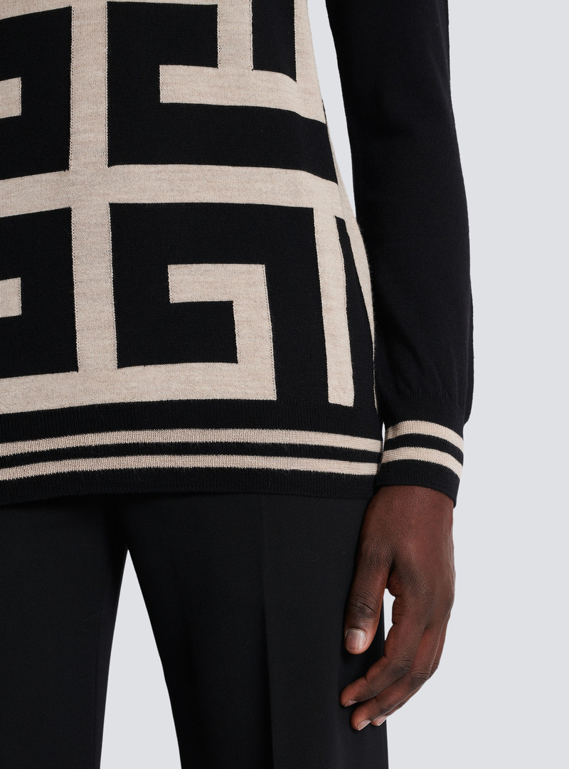 Maxi monogrammed jumper 8