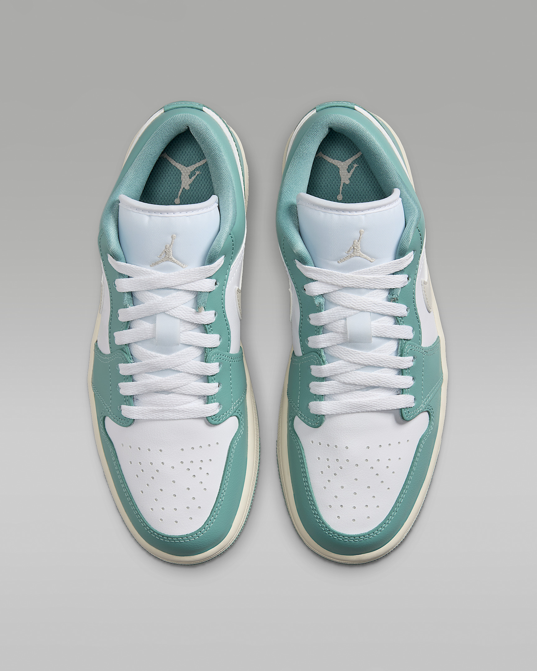 Air Jordan 1 Low Women's Shoes - 4