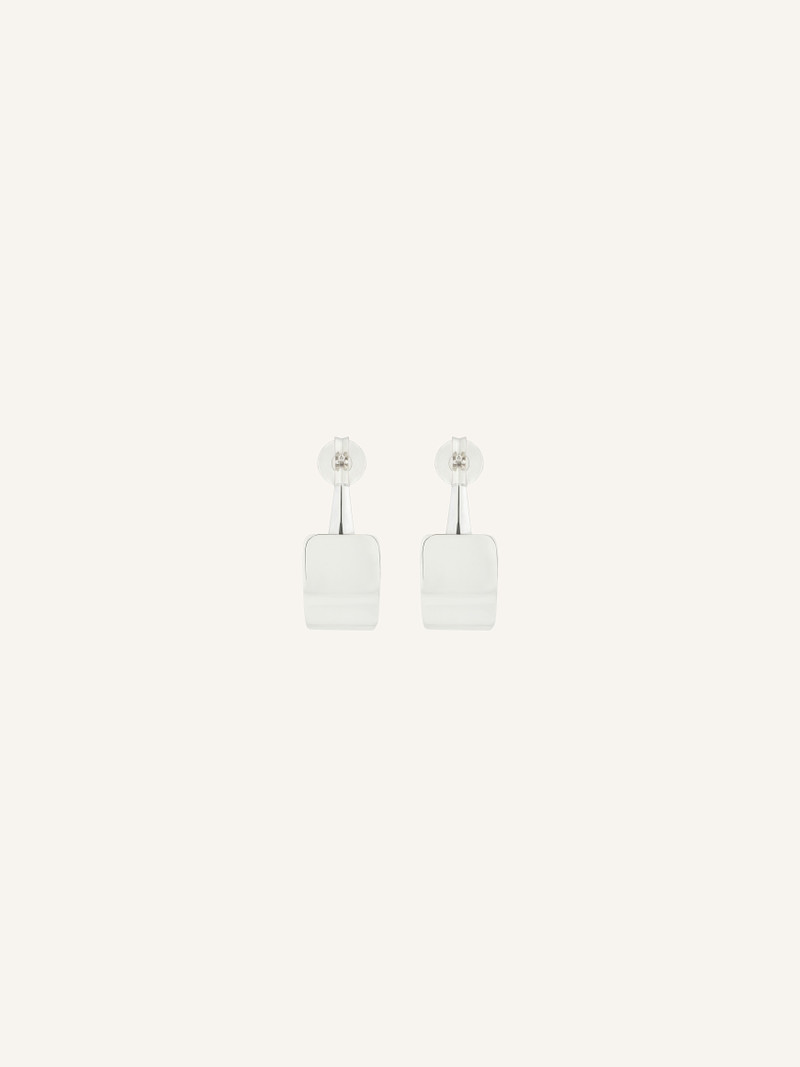ONE CURVED EARRINGS 3
