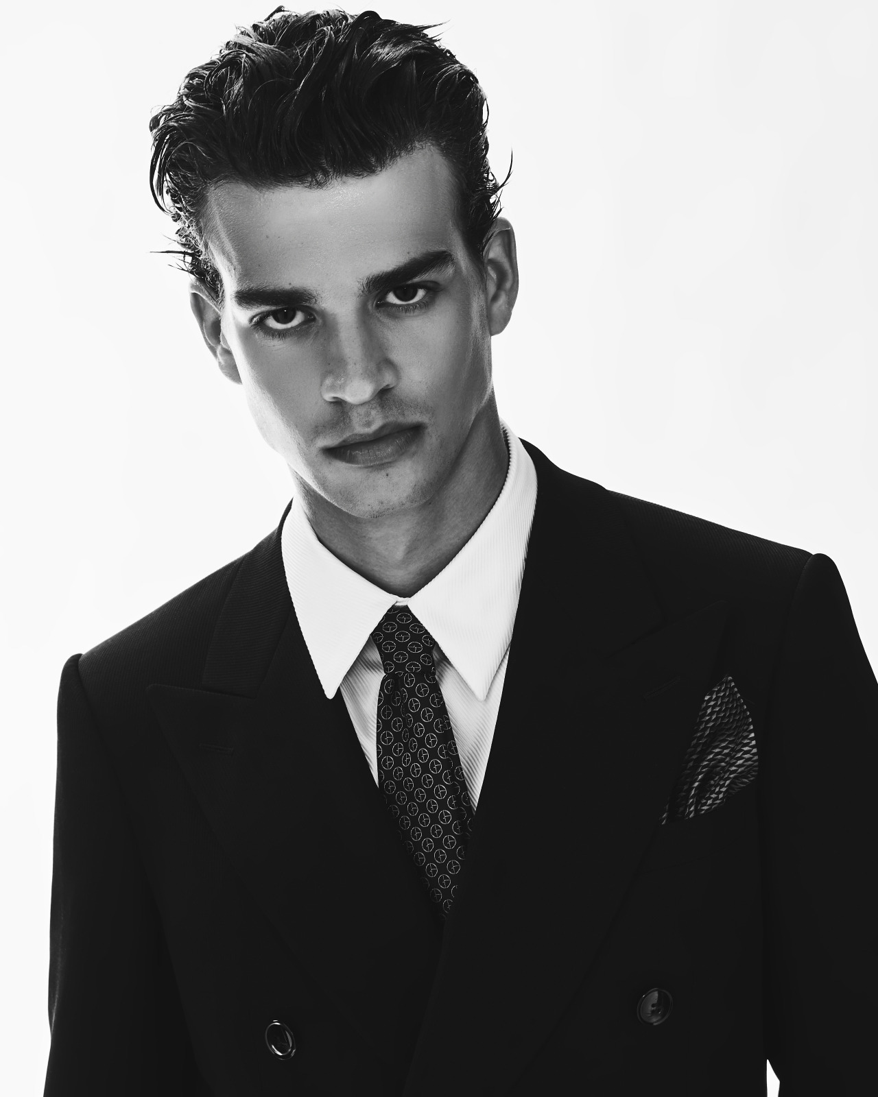 ROYAL LINE DOUBLE-BREASTED SUIT IN CANNETÉ WOOL CRÊPE - 7