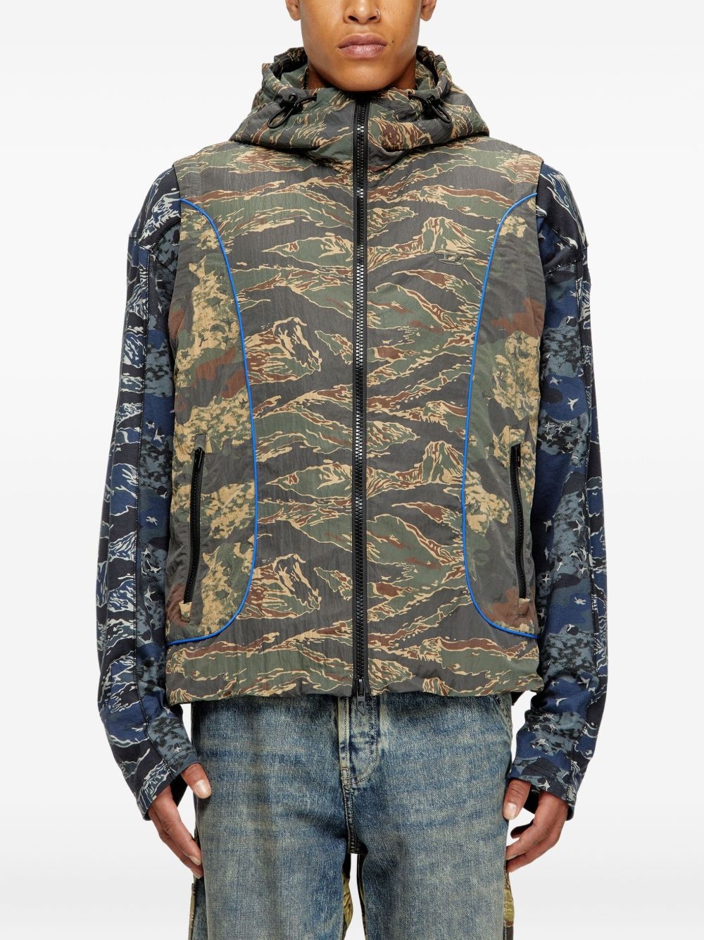 camouflage-print hooded vest - 3