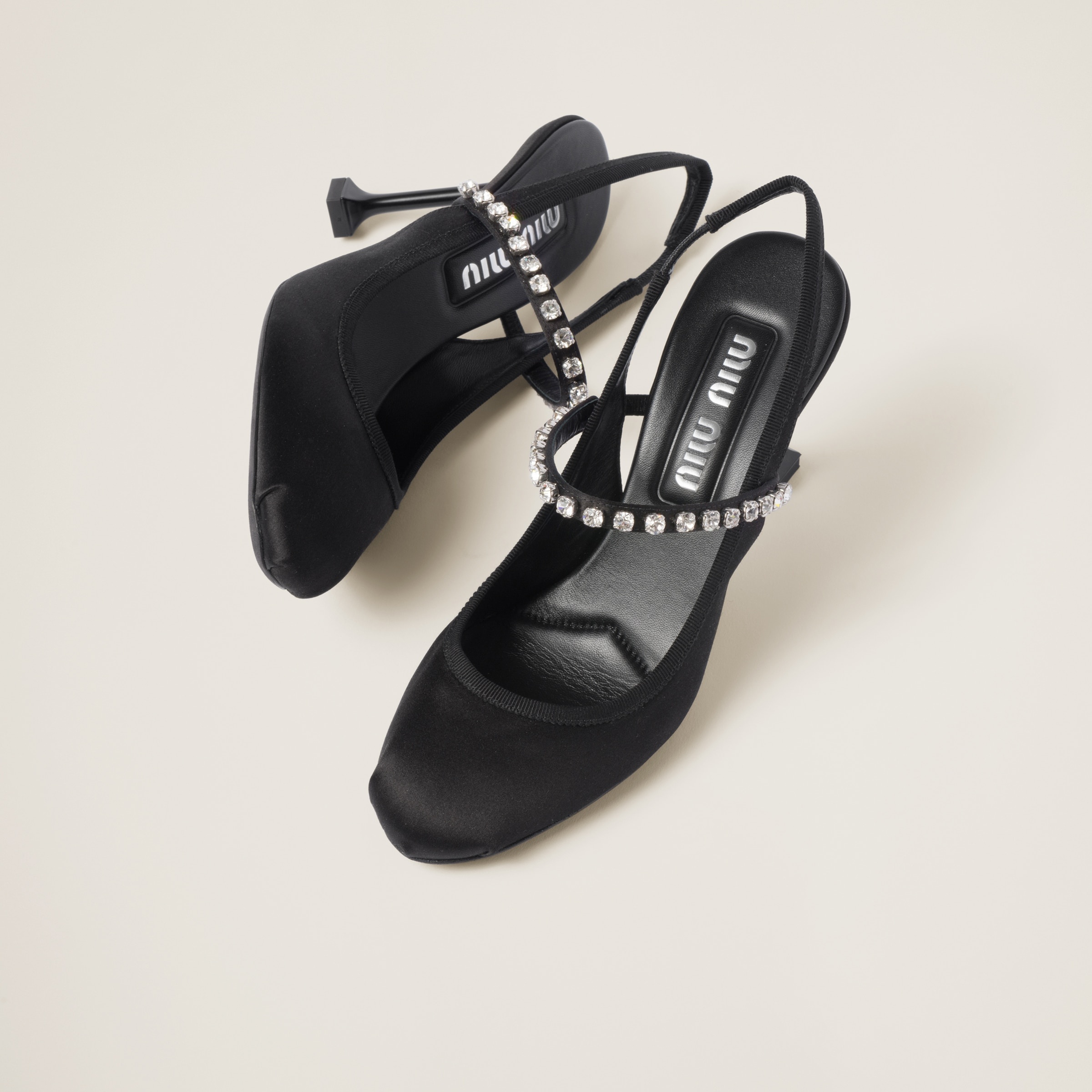 Satin slingback pumps - 4