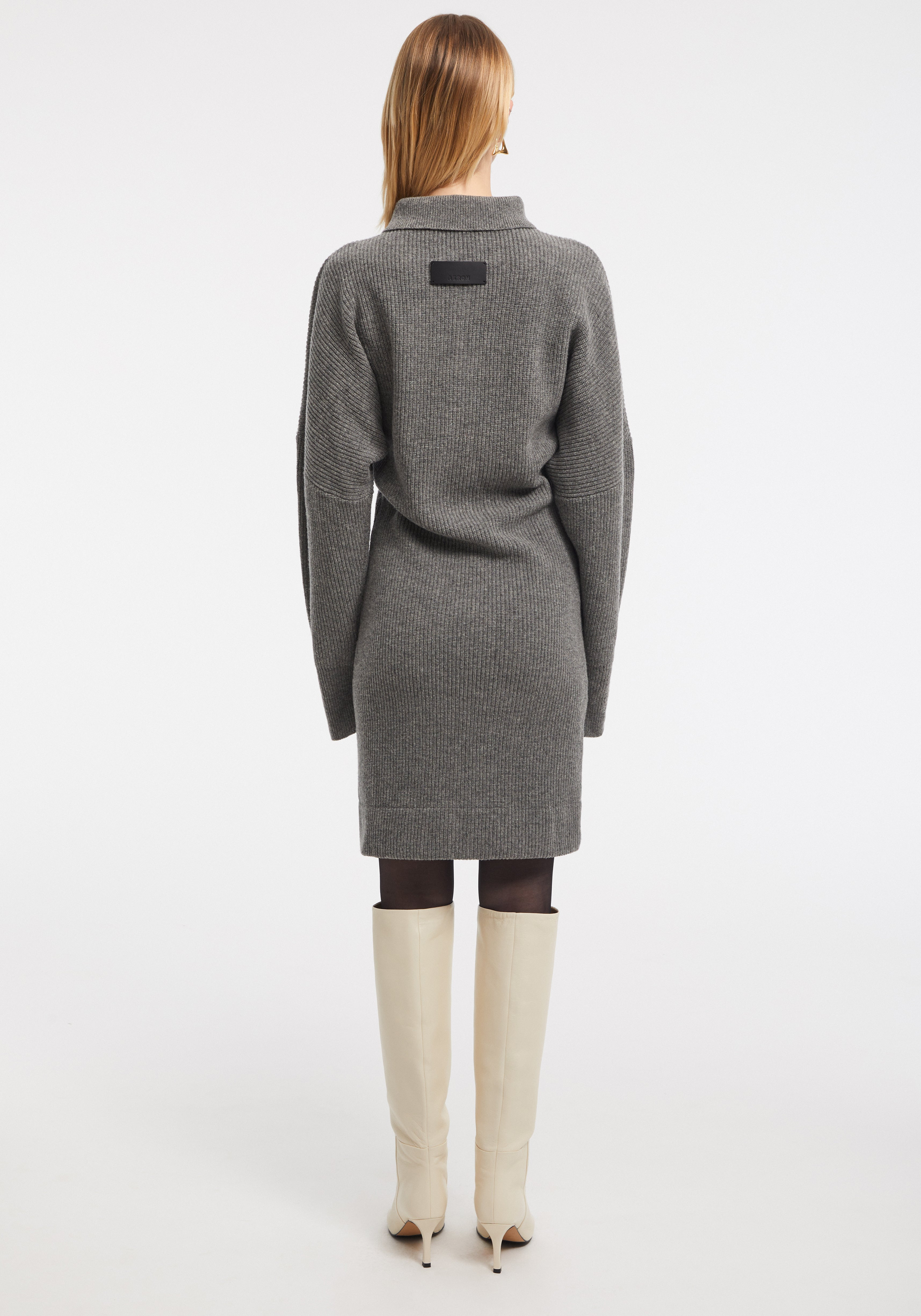 DESERT
Cable-knit merino polo dress - 4